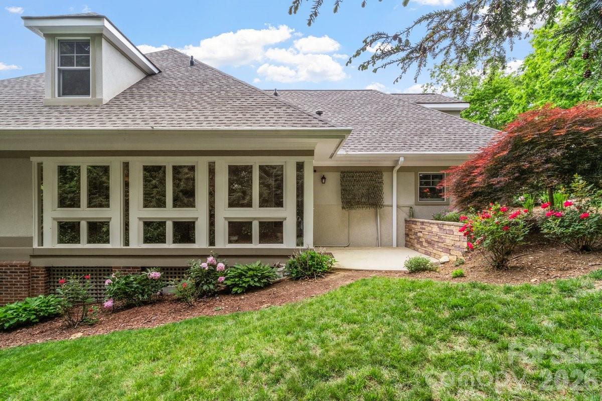 6 Creekside Way — Asheville