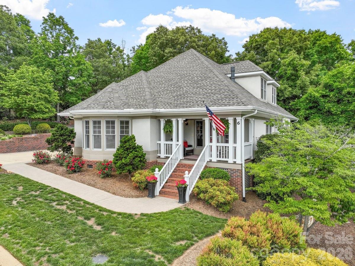 6 Creekside Way — Asheville