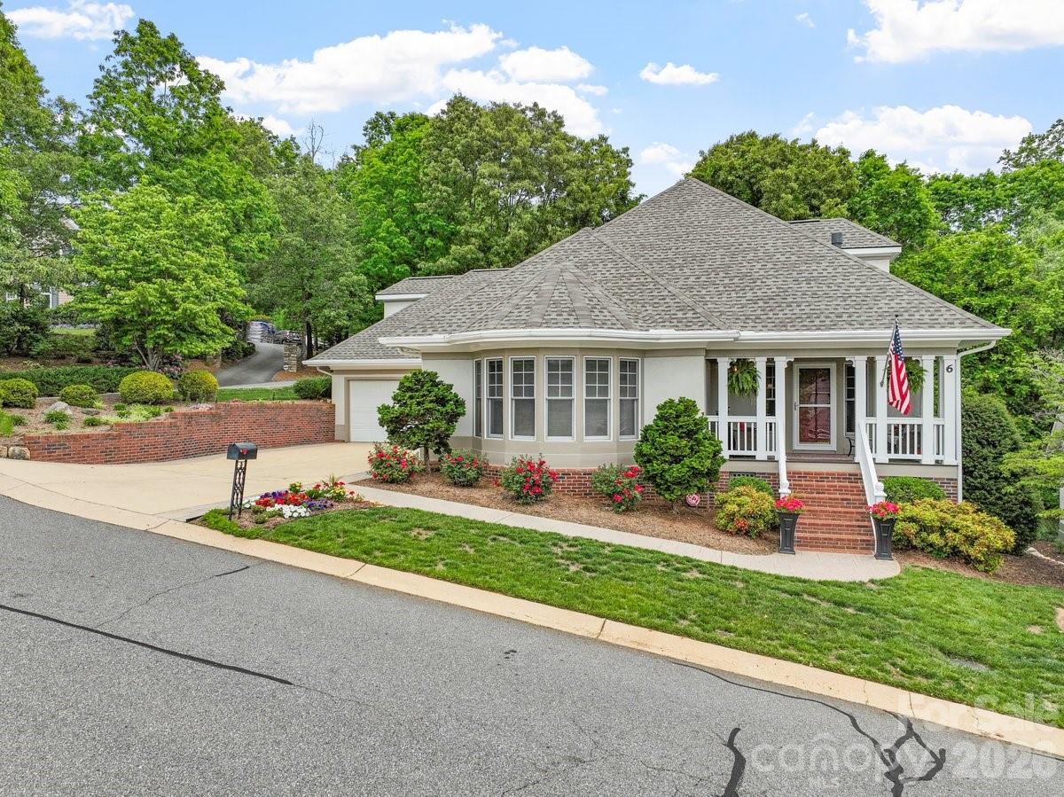 6 Creekside Way — Asheville