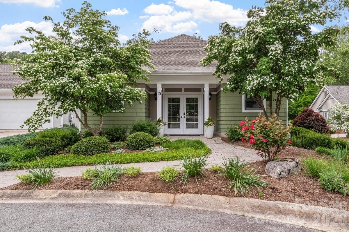 6 Creekside Way — Asheville