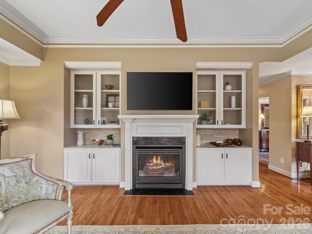 6 Creekside Way — Asheville