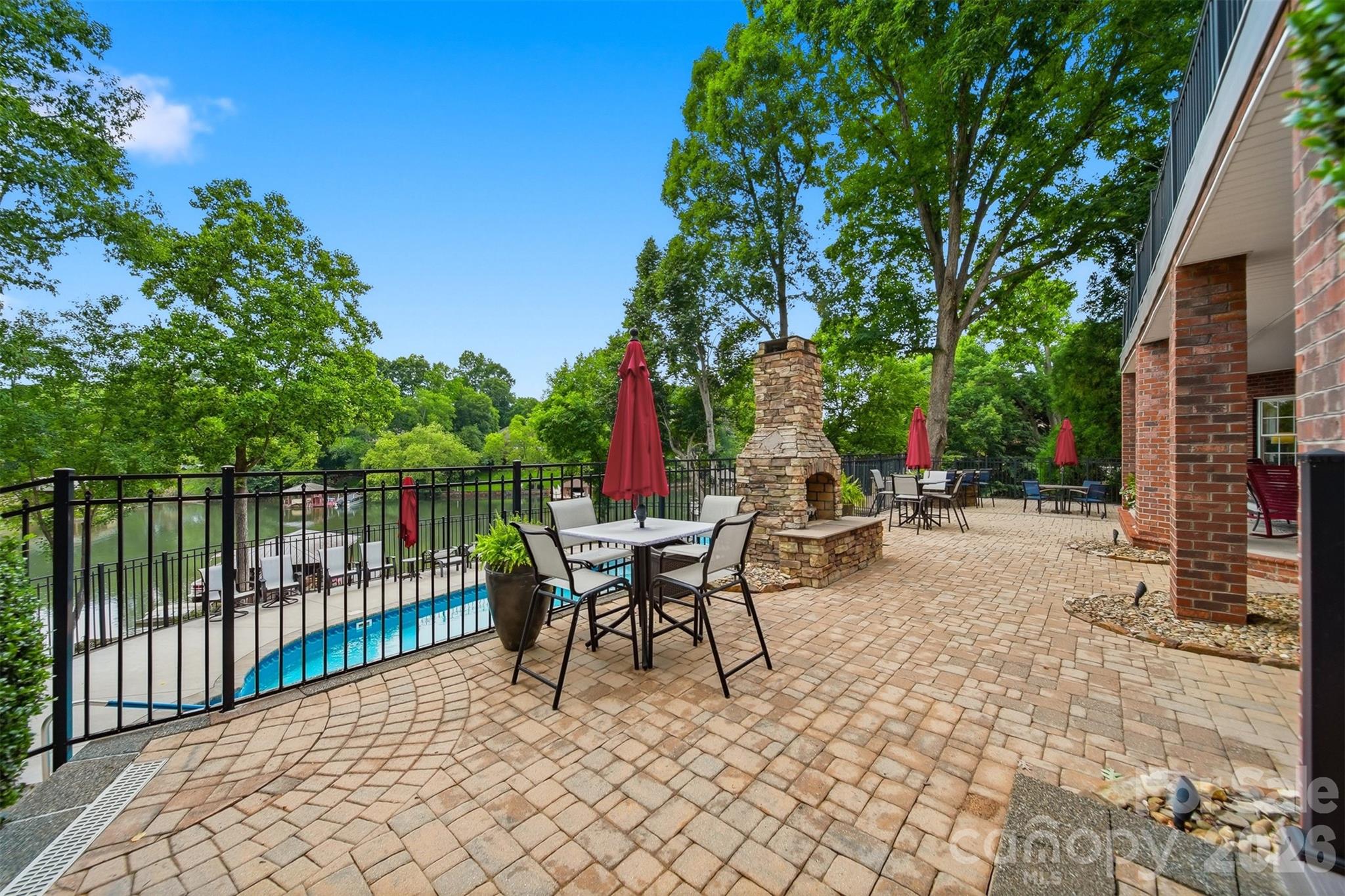 151 43rd Avenue Drive NW — Hickory
