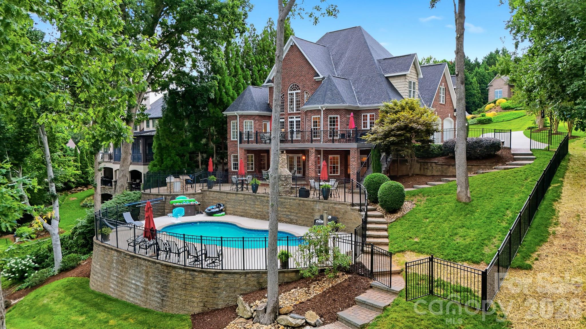 151 43rd Avenue Drive NW — Hickory