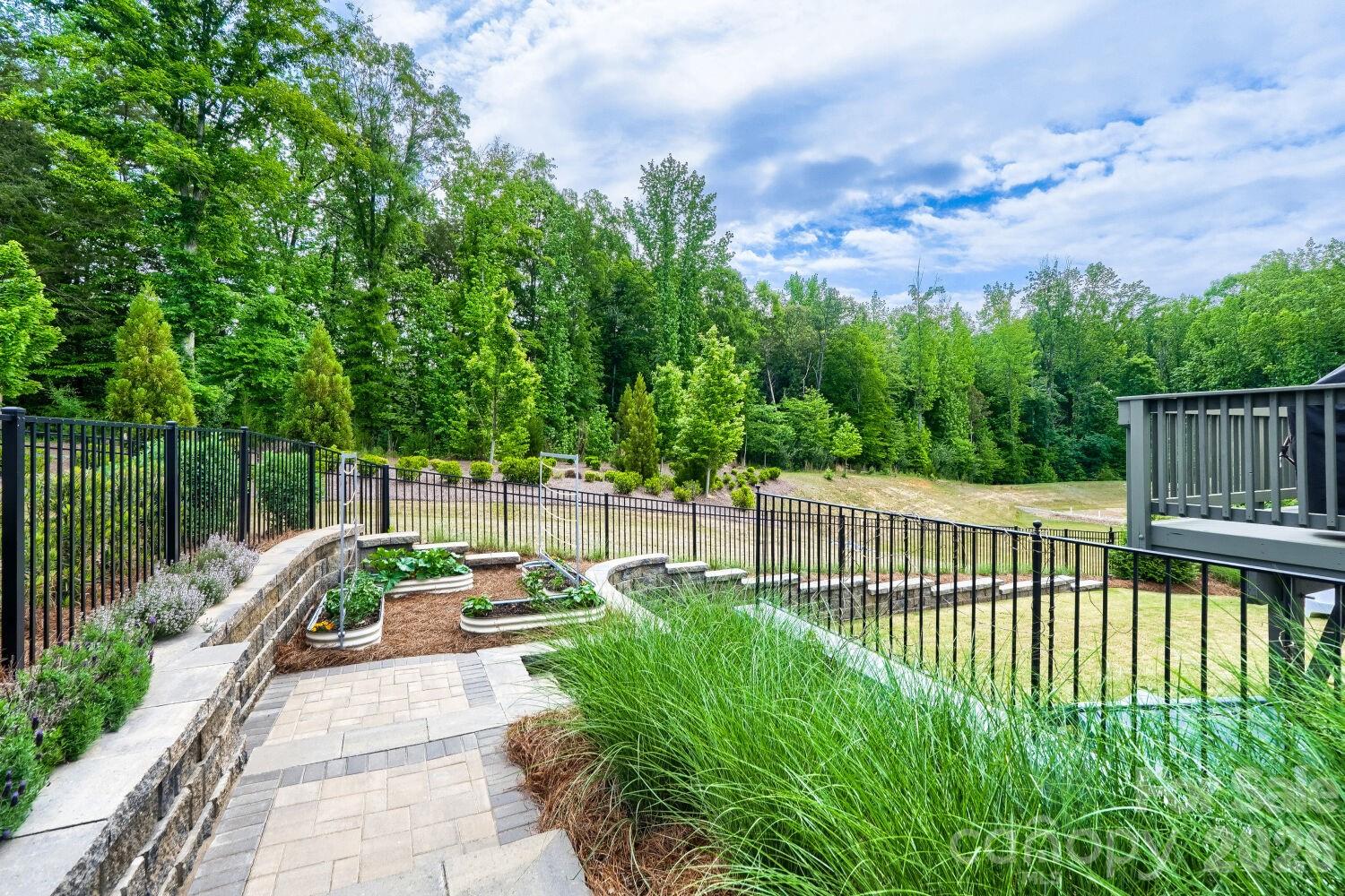 11126 Sound Road — Davidson
