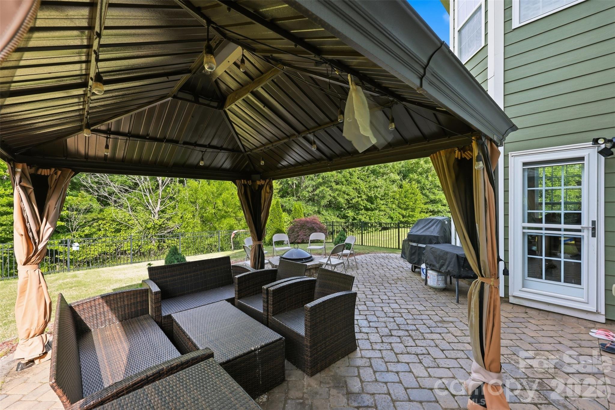 10580 Skipping Rock Lane NW — Concord