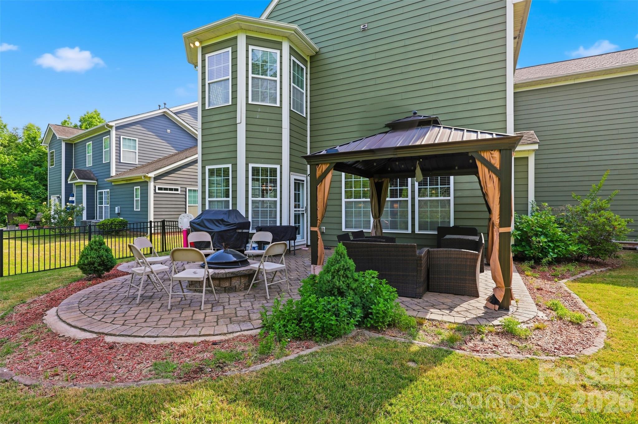 10580 Skipping Rock Lane NW — Concord