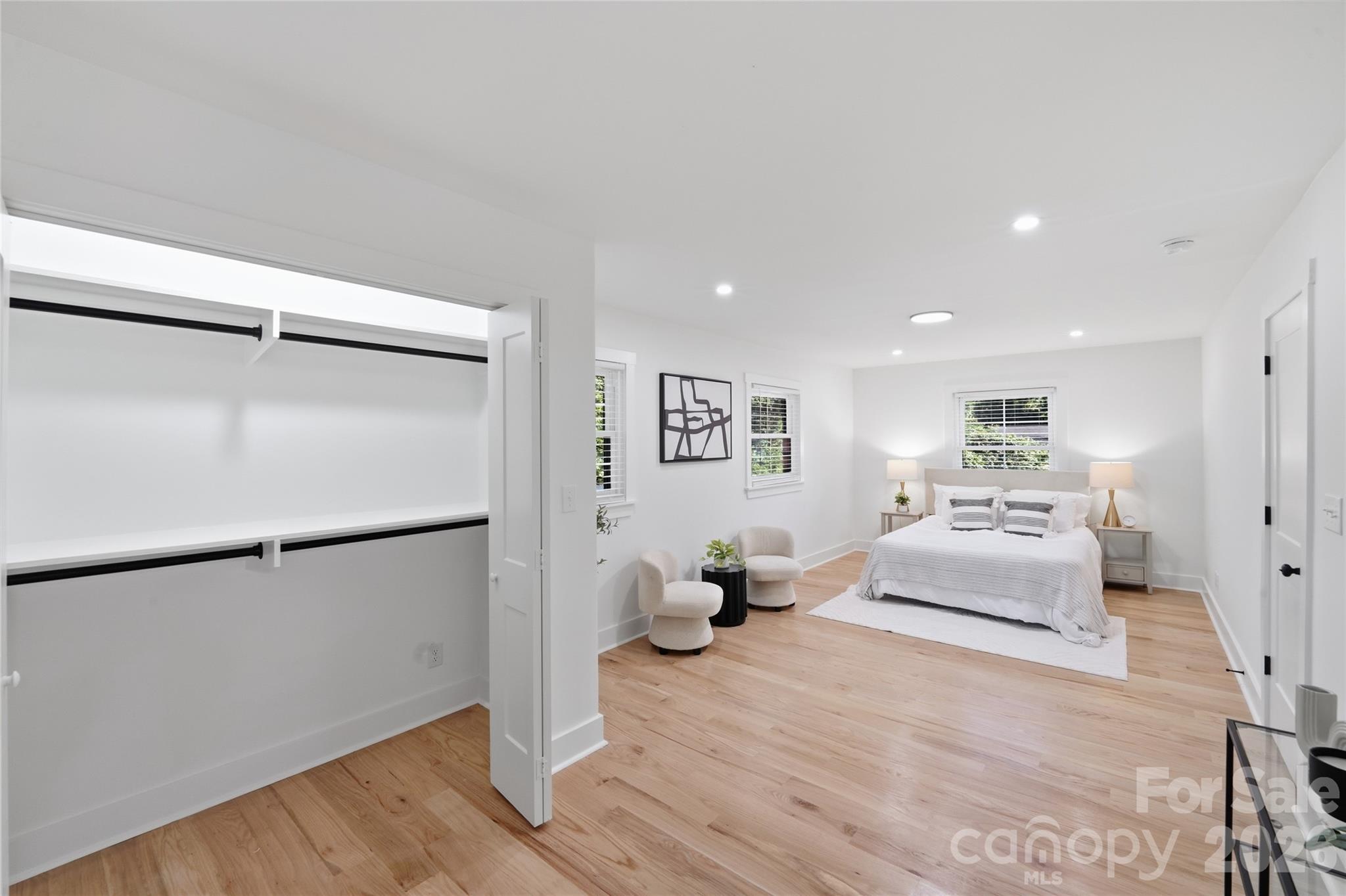 4314 Ivanhoe Place — Charlotte