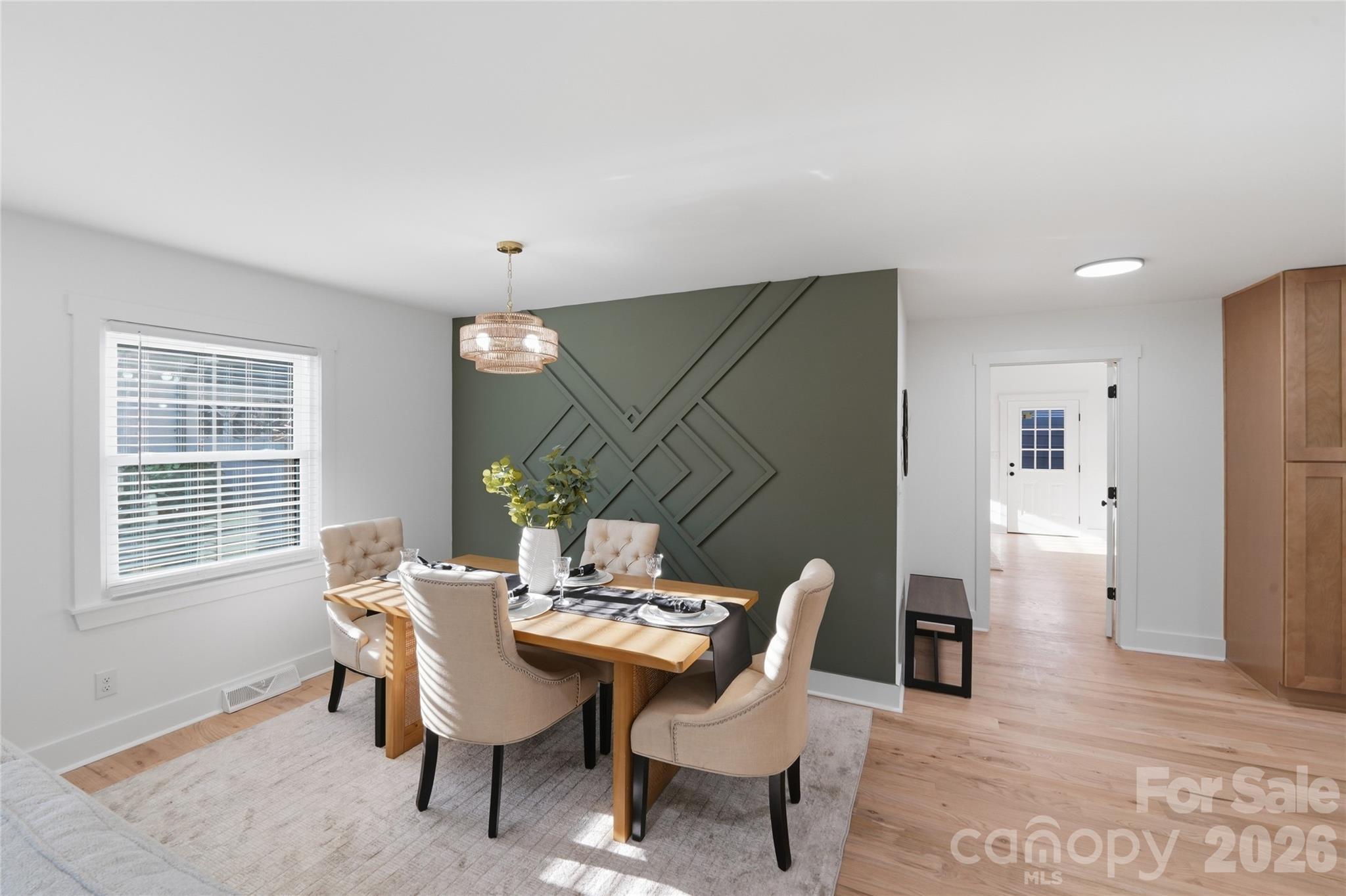 4314 Ivanhoe Place — Charlotte