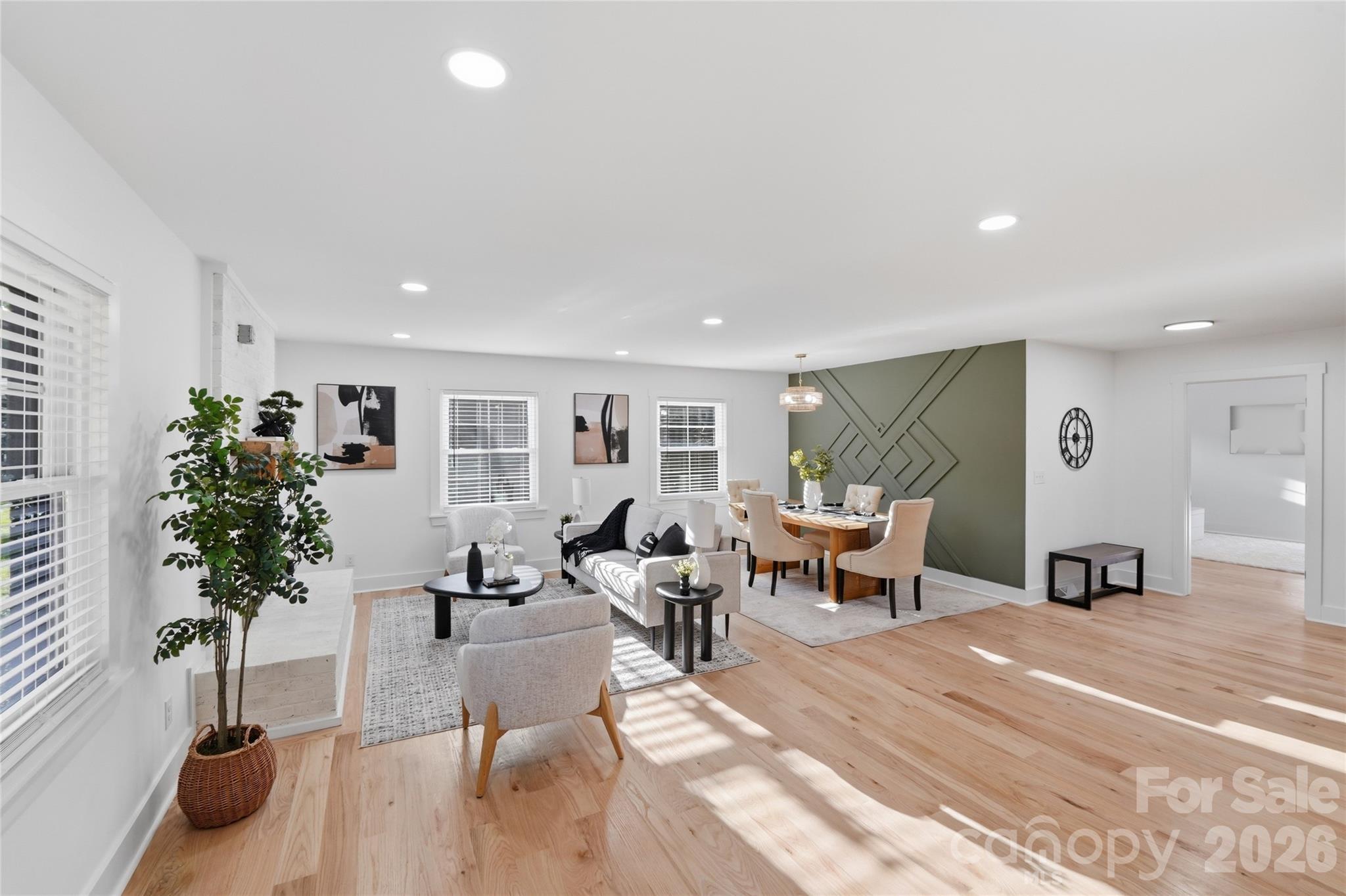 4314 Ivanhoe Place — Charlotte