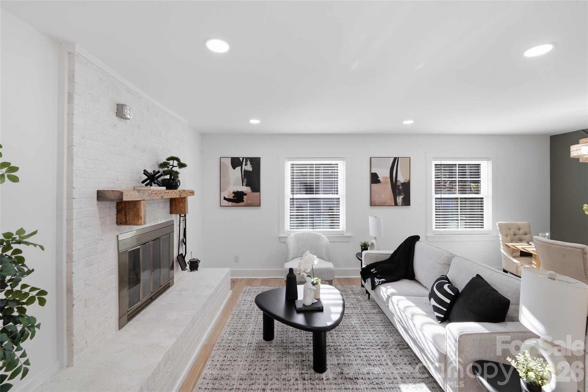 4314 Ivanhoe Place — Charlotte
