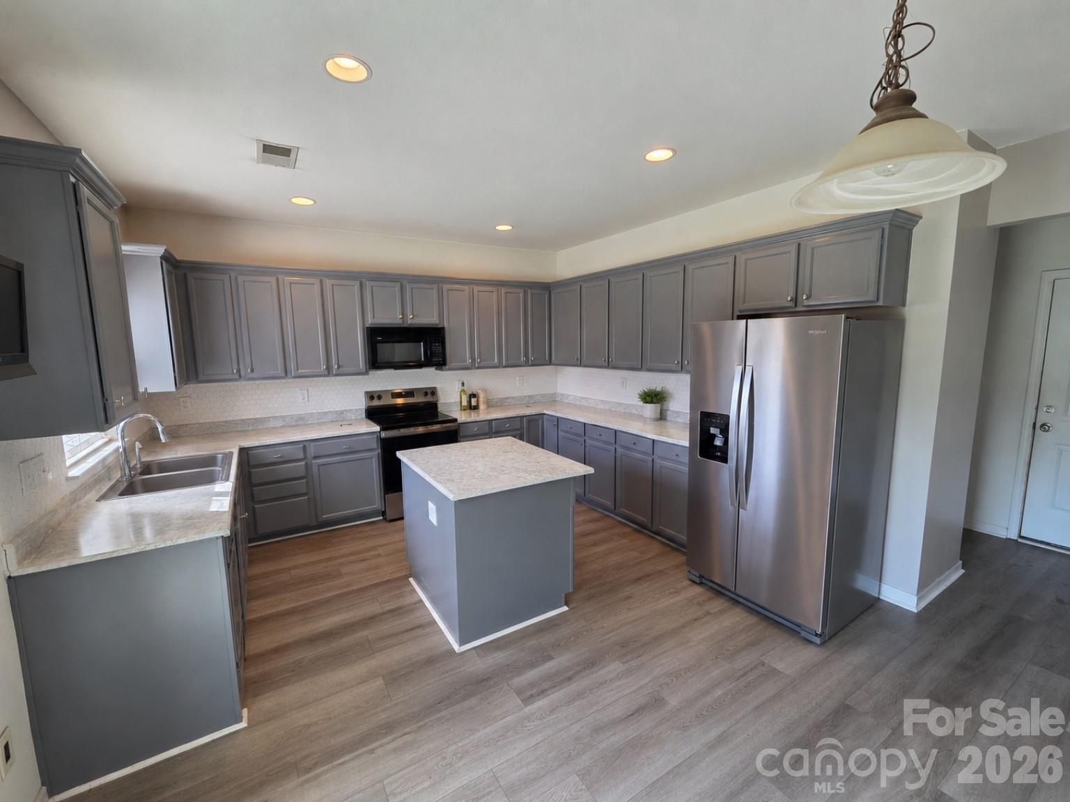 9120 Viscount Lane — Charlotte