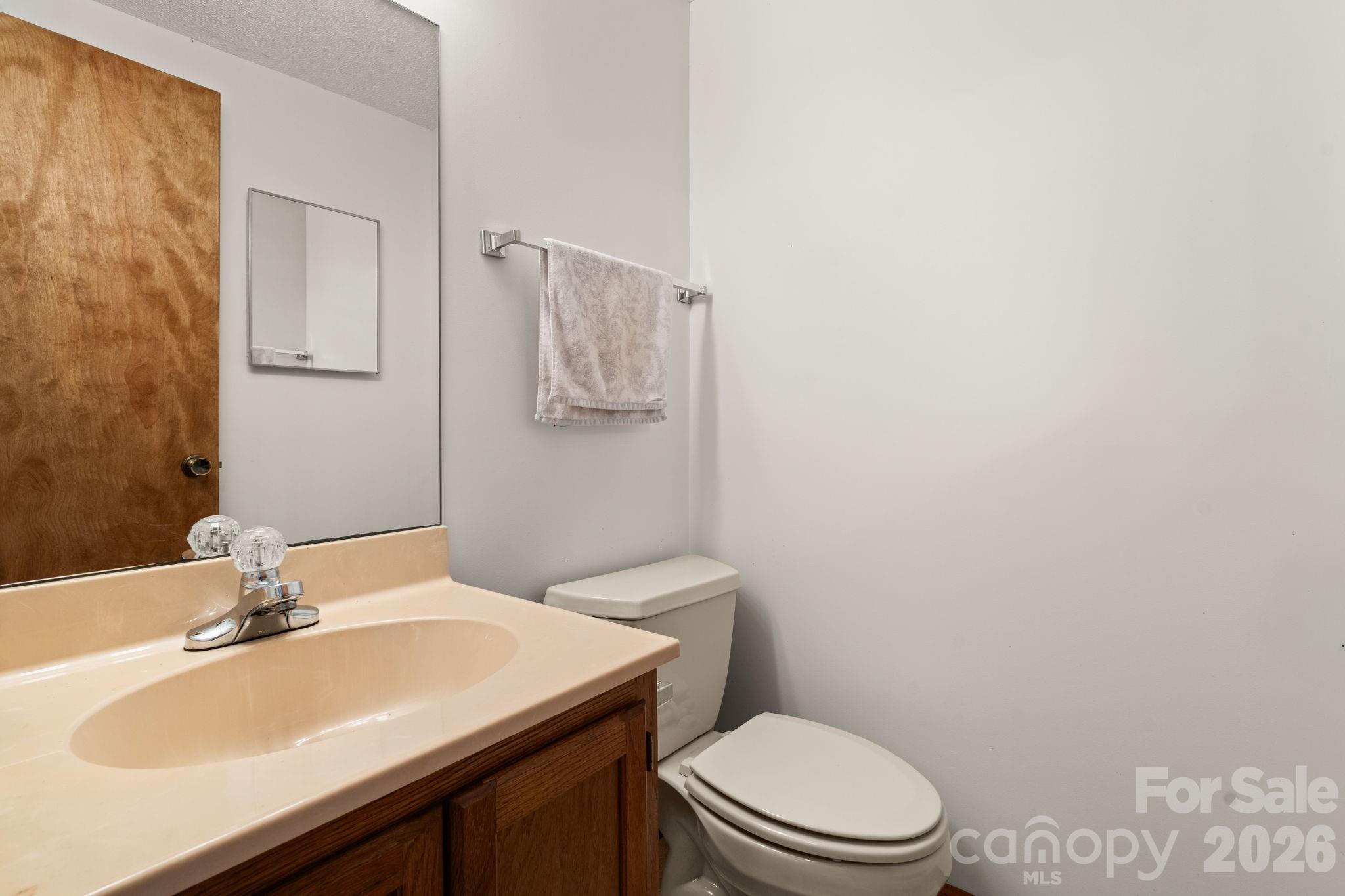 8977 Rose Hollow Avenue — Newland