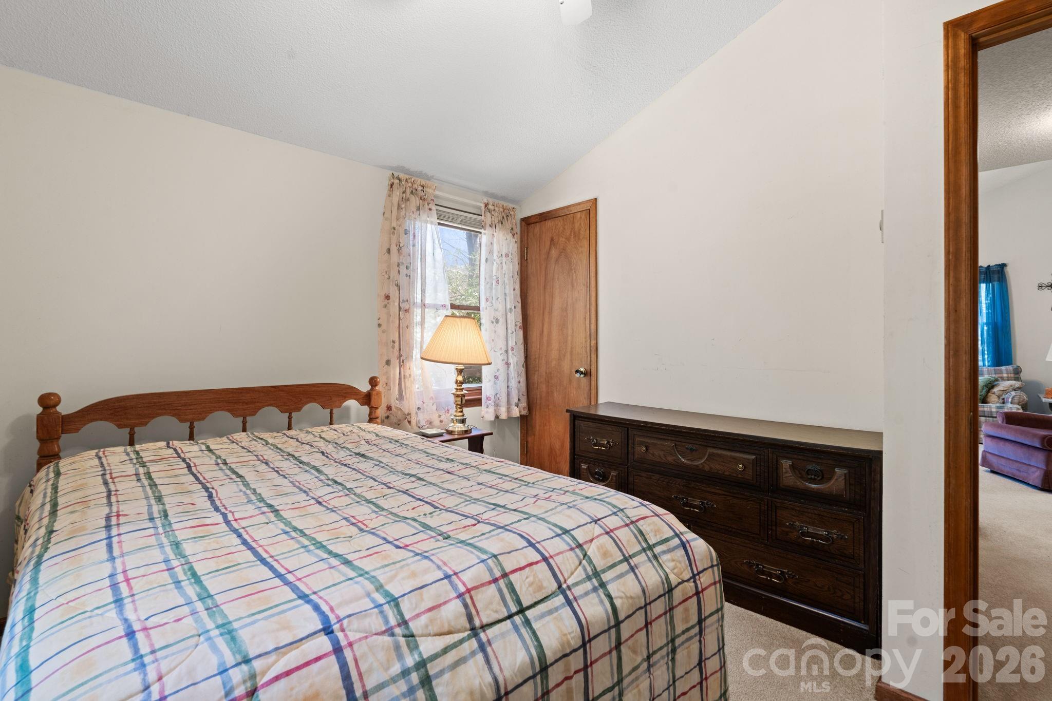 8977 Rose Hollow Avenue — Newland