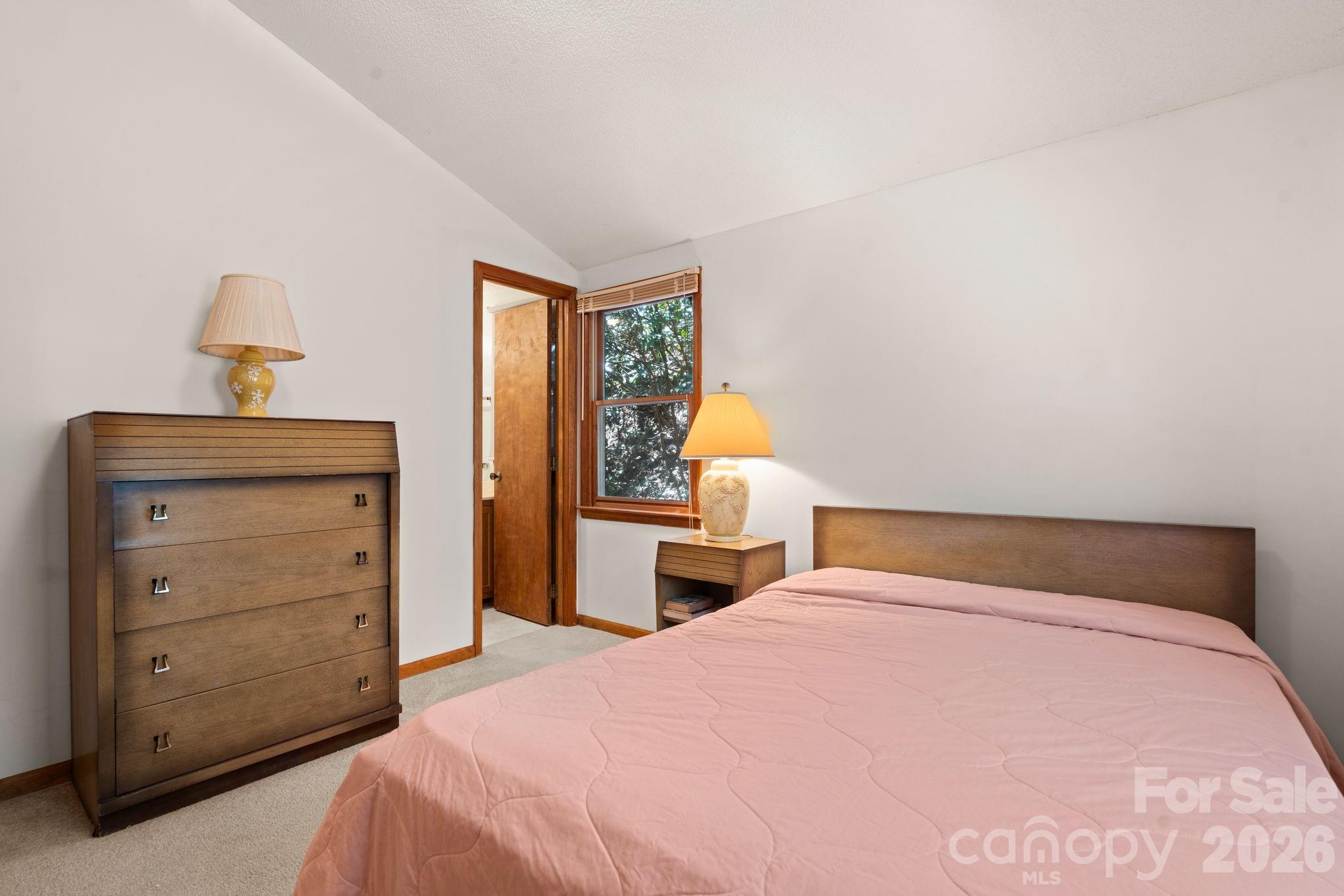 8977 Rose Hollow Avenue — Newland