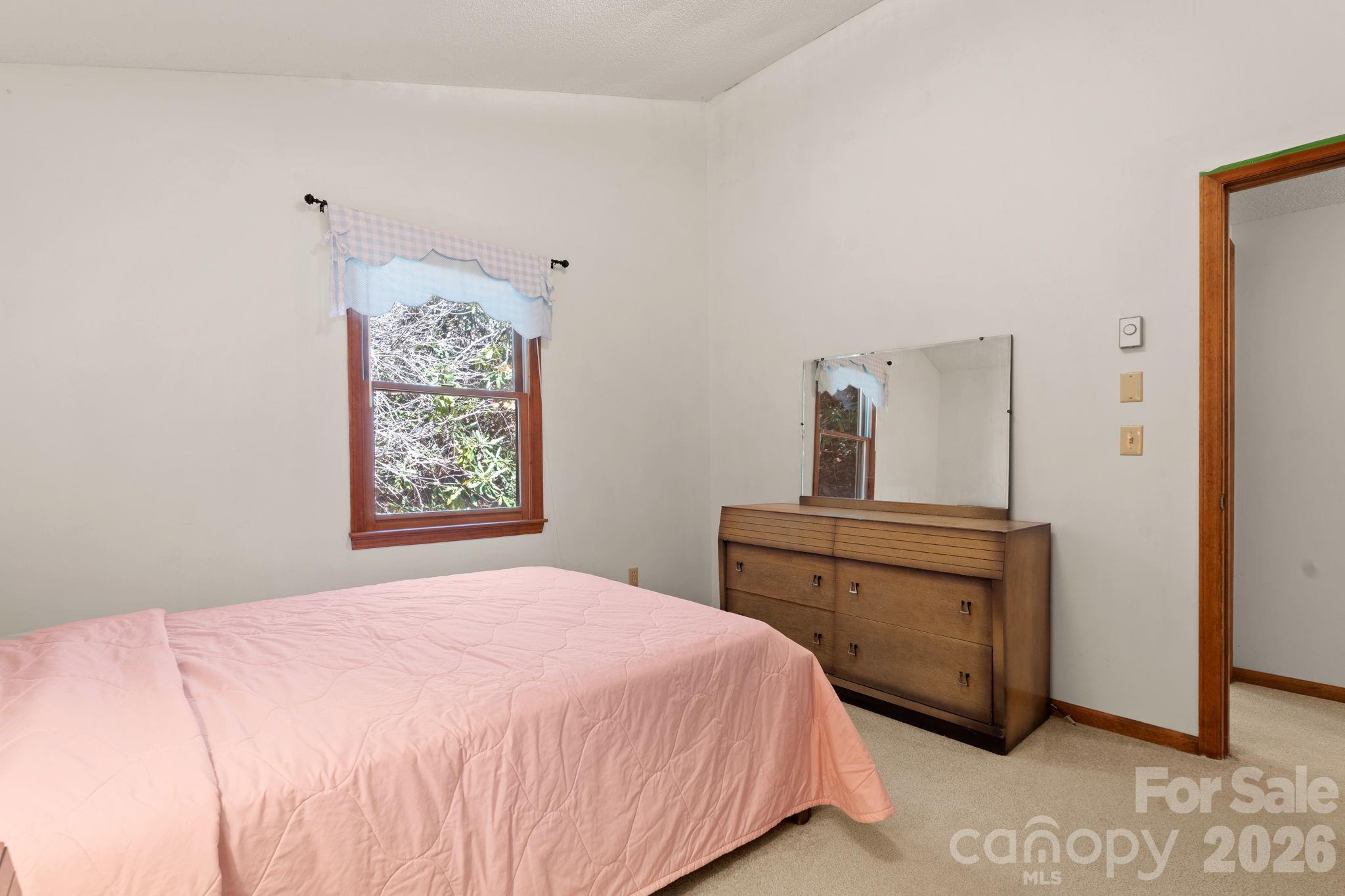 8977 Rose Hollow Avenue — Newland