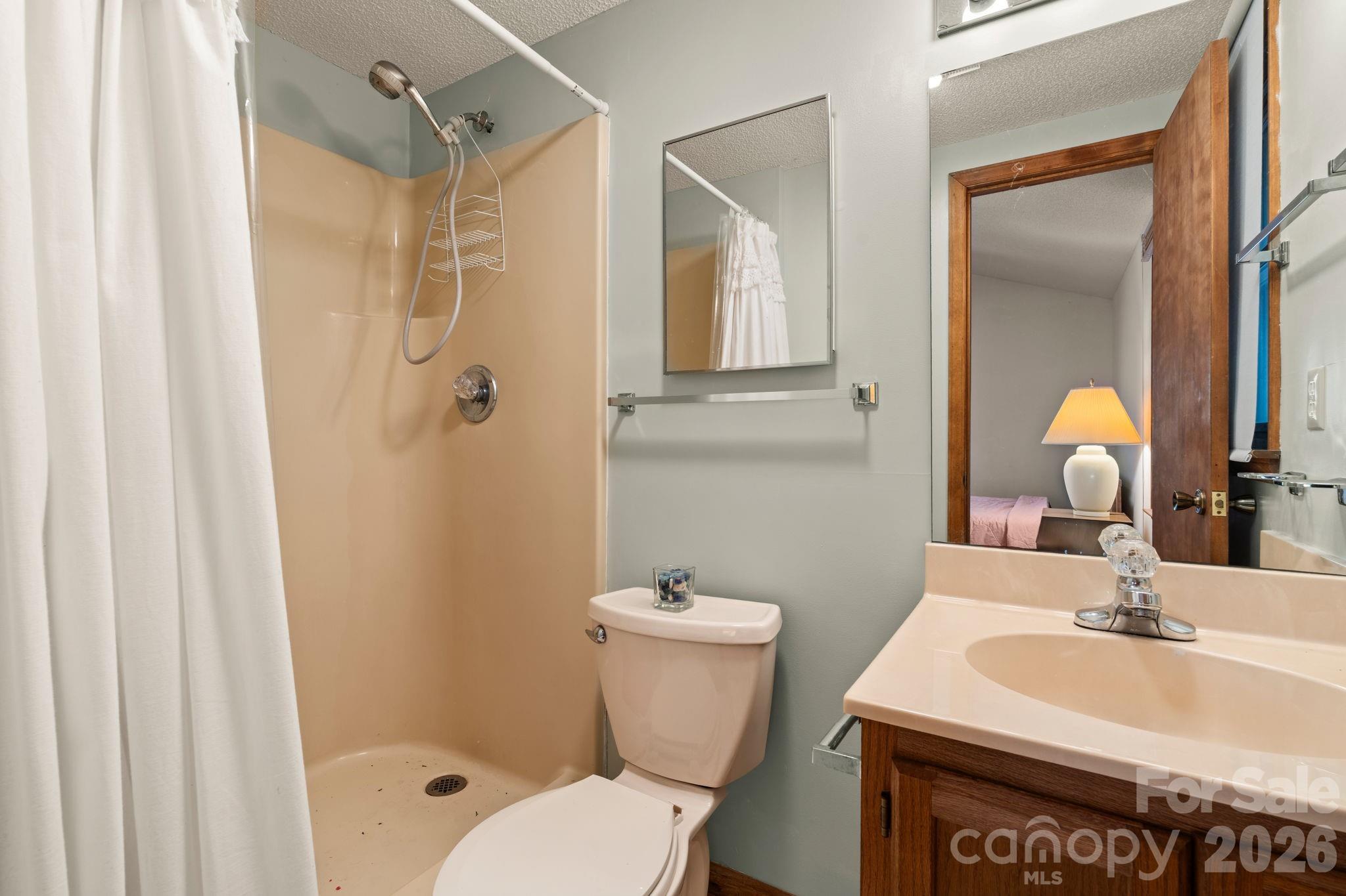 8977 Rose Hollow Avenue — Newland