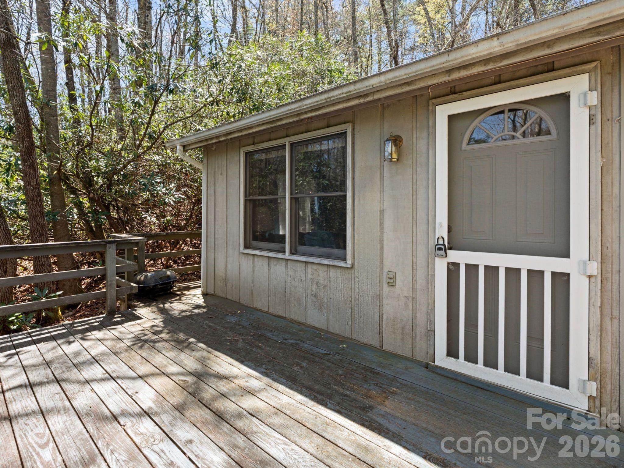 8977 Rose Hollow Avenue — Newland