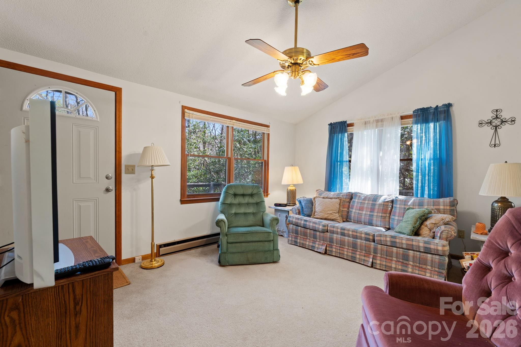 8977 Rose Hollow Avenue — Newland
