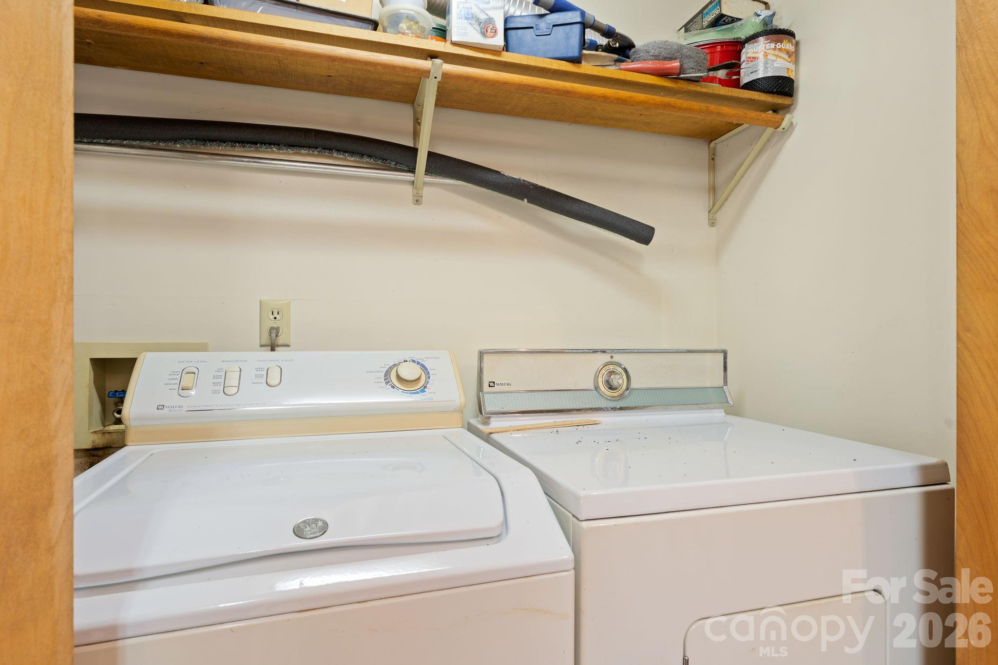 8977 Rose Hollow Avenue — Newland