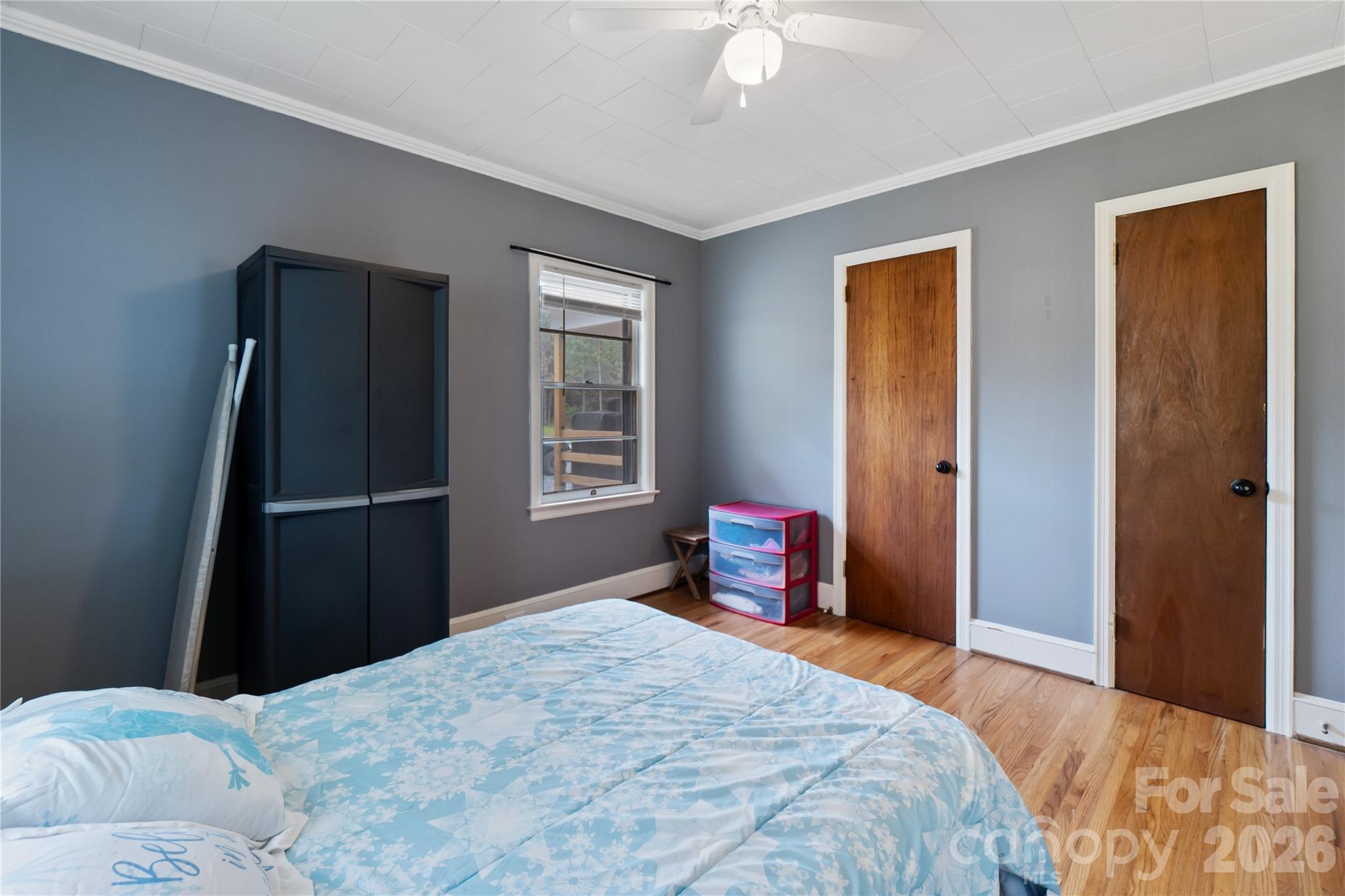 421 E Passaic Street — Peachland
