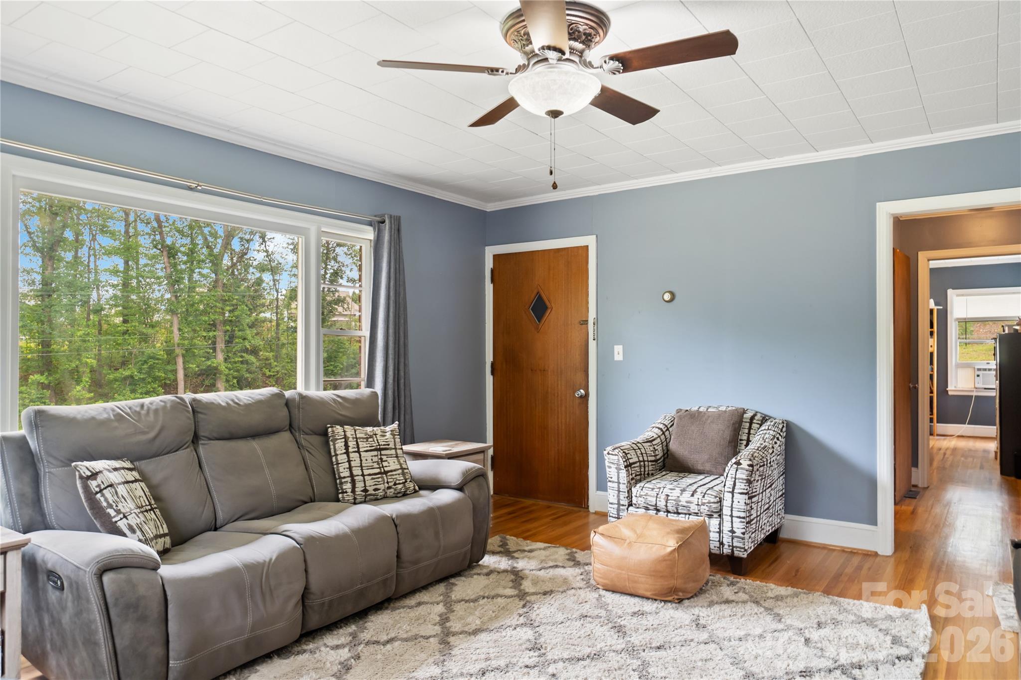 421 E Passaic Street — Peachland