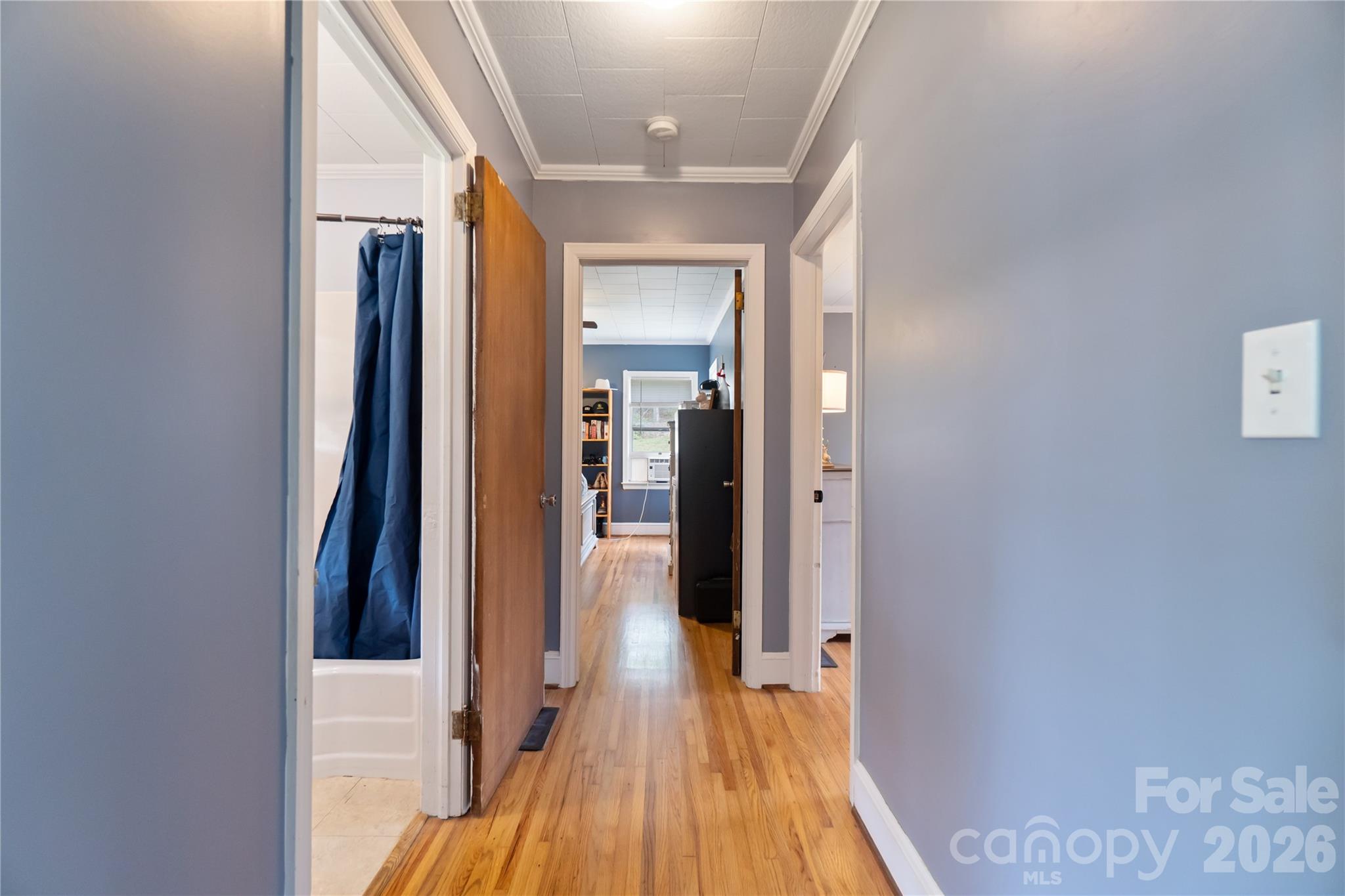 421 E Passaic Street — Peachland