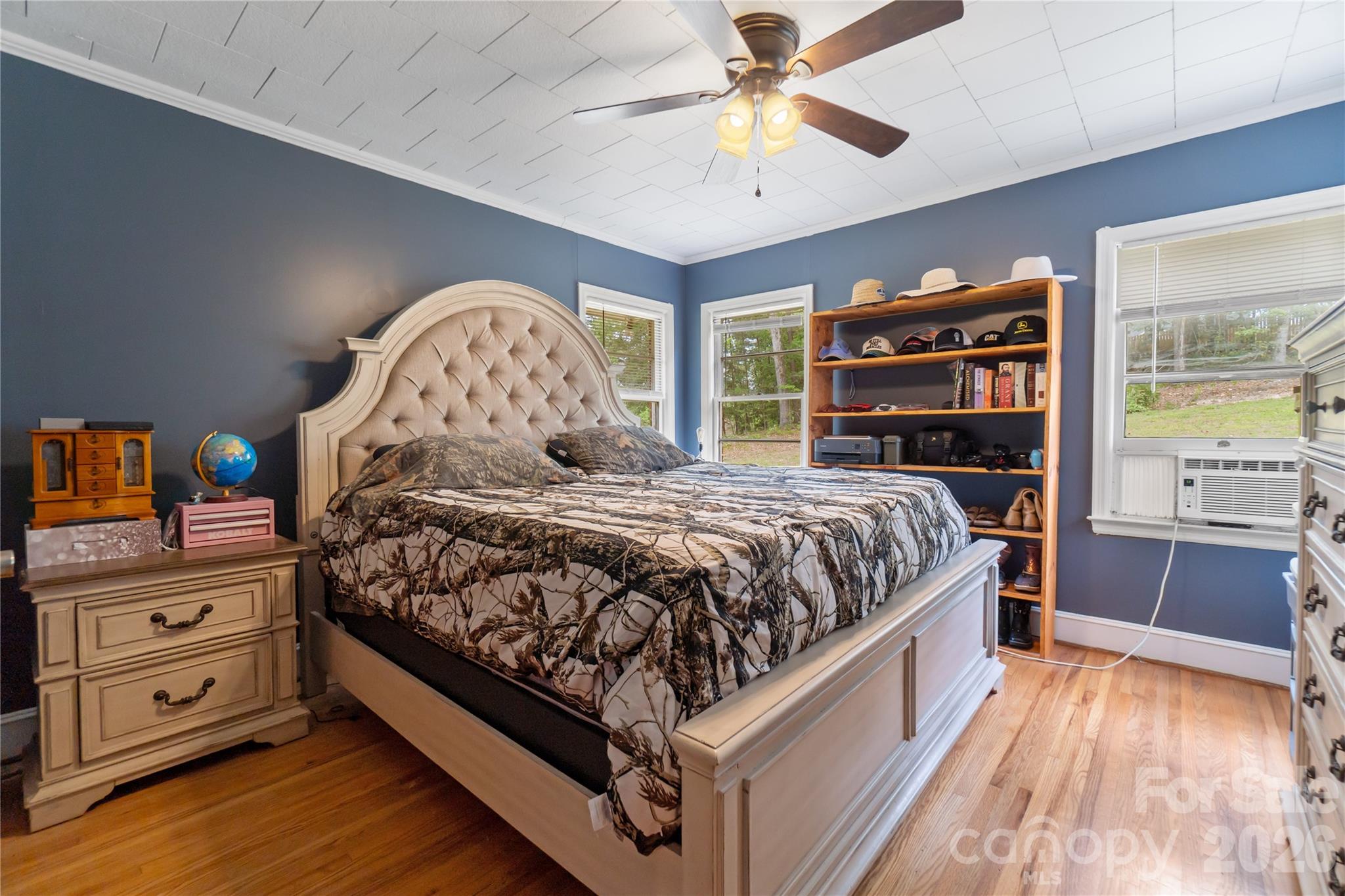 421 E Passaic Street — Peachland