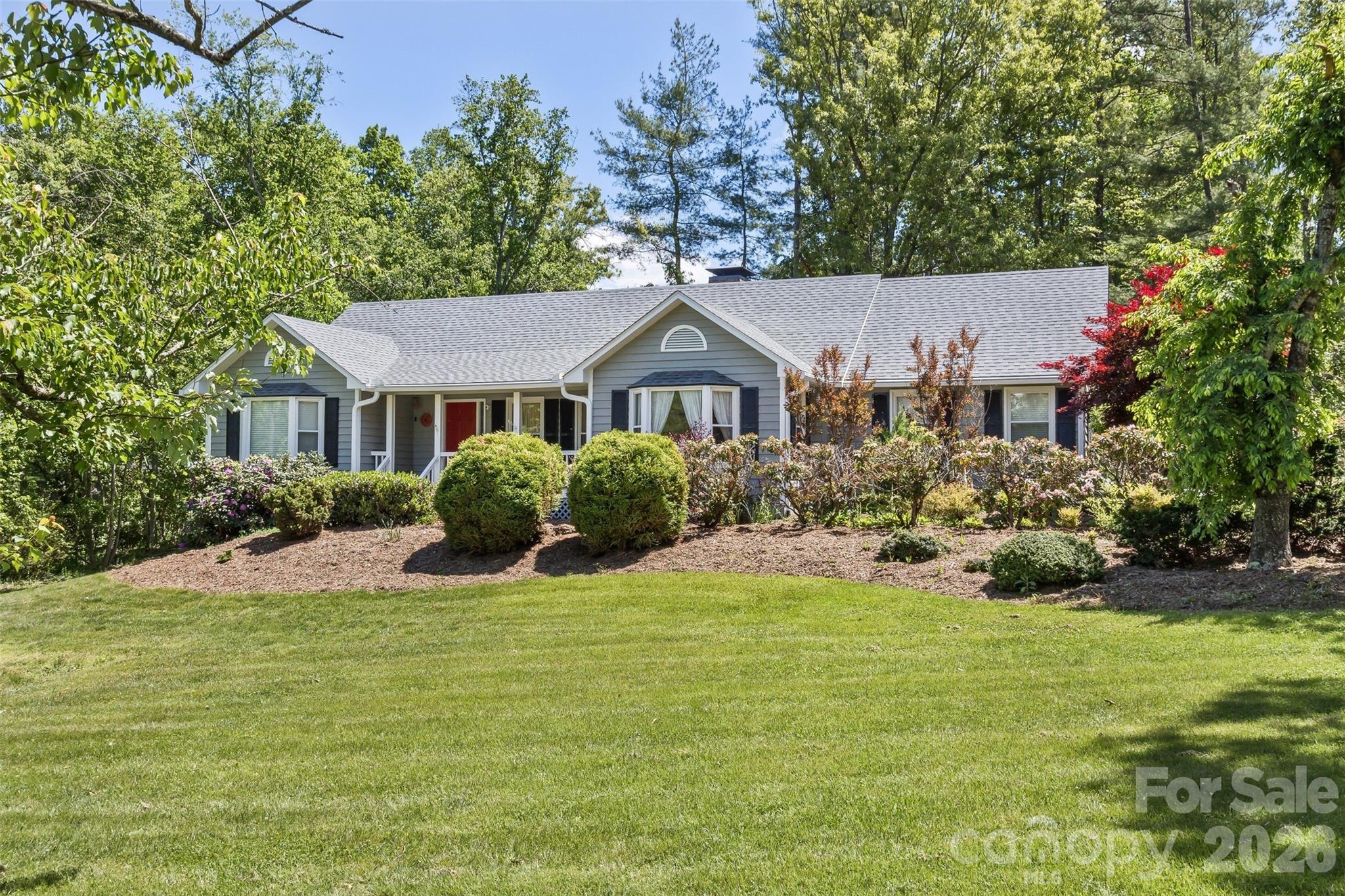 10 Applecross Road — Weaverville