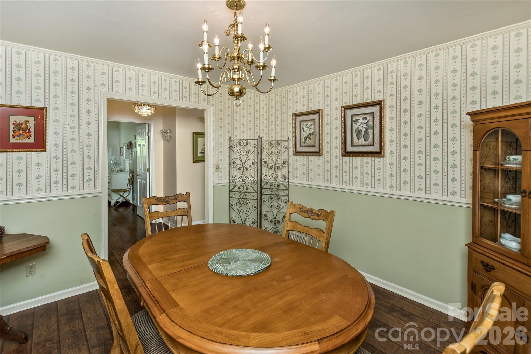 10 Applecross Road — Weaverville