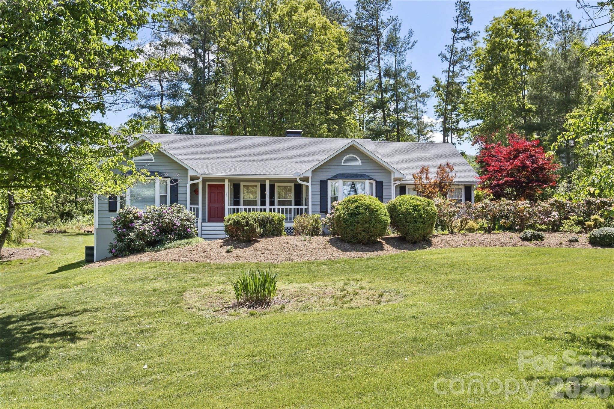10 Applecross Road — Weaverville