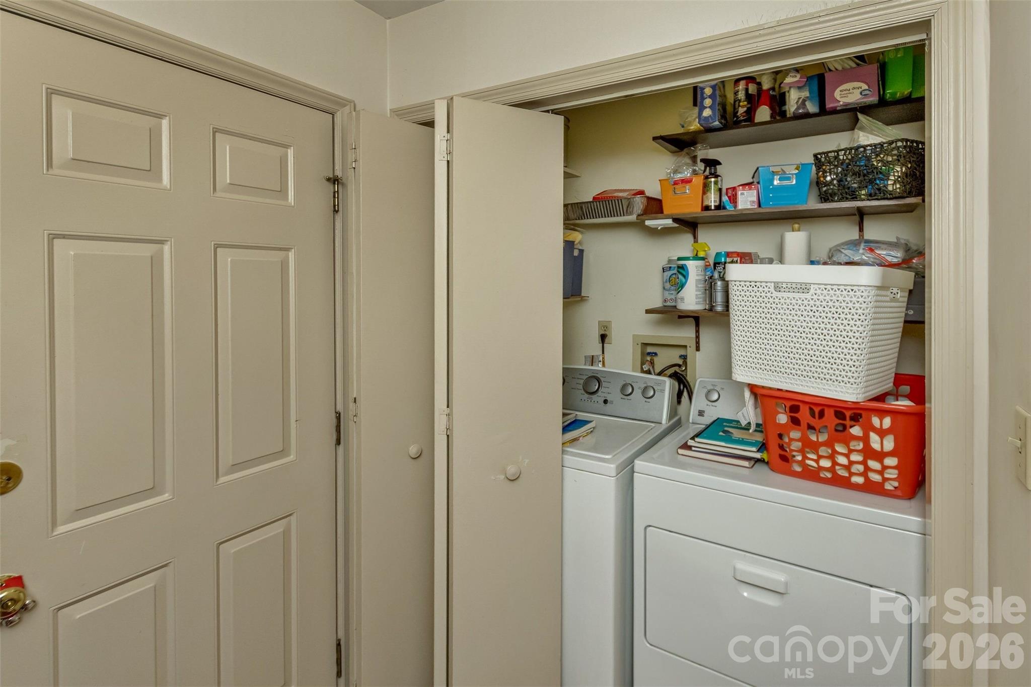 10 Applecross Road — Weaverville