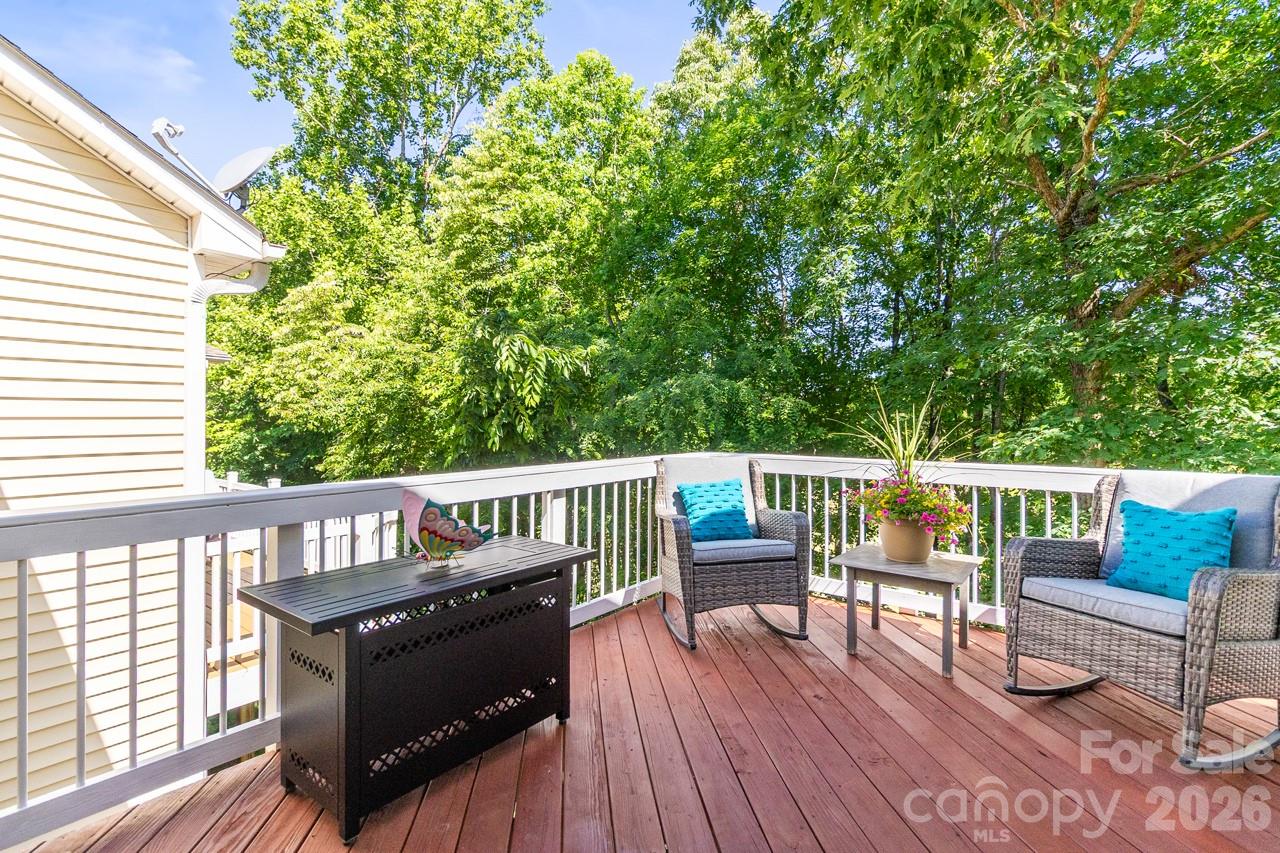14509 Greenpoint Lane — Huntersville