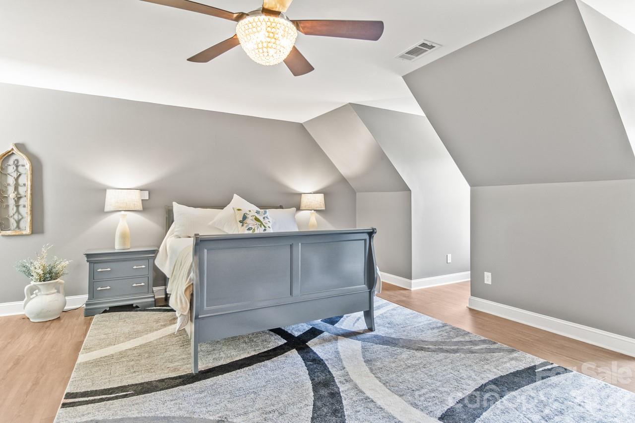 14509 Greenpoint Lane — Huntersville