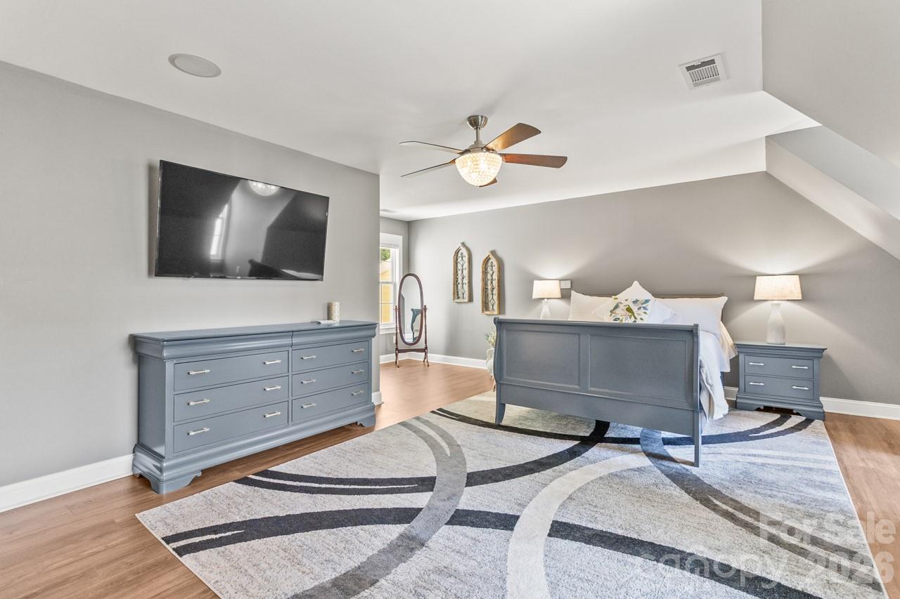 14509 Greenpoint Lane — Huntersville