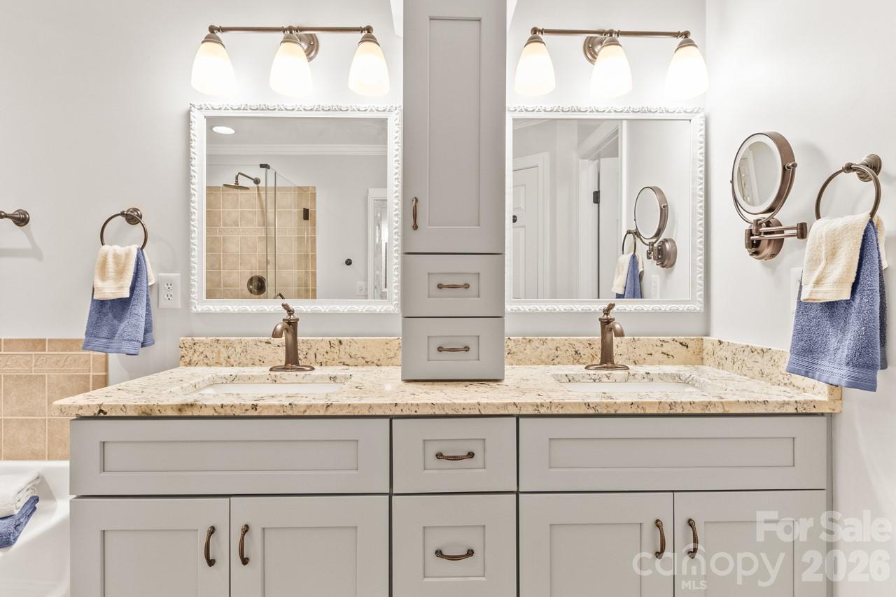 14509 Greenpoint Lane — Huntersville