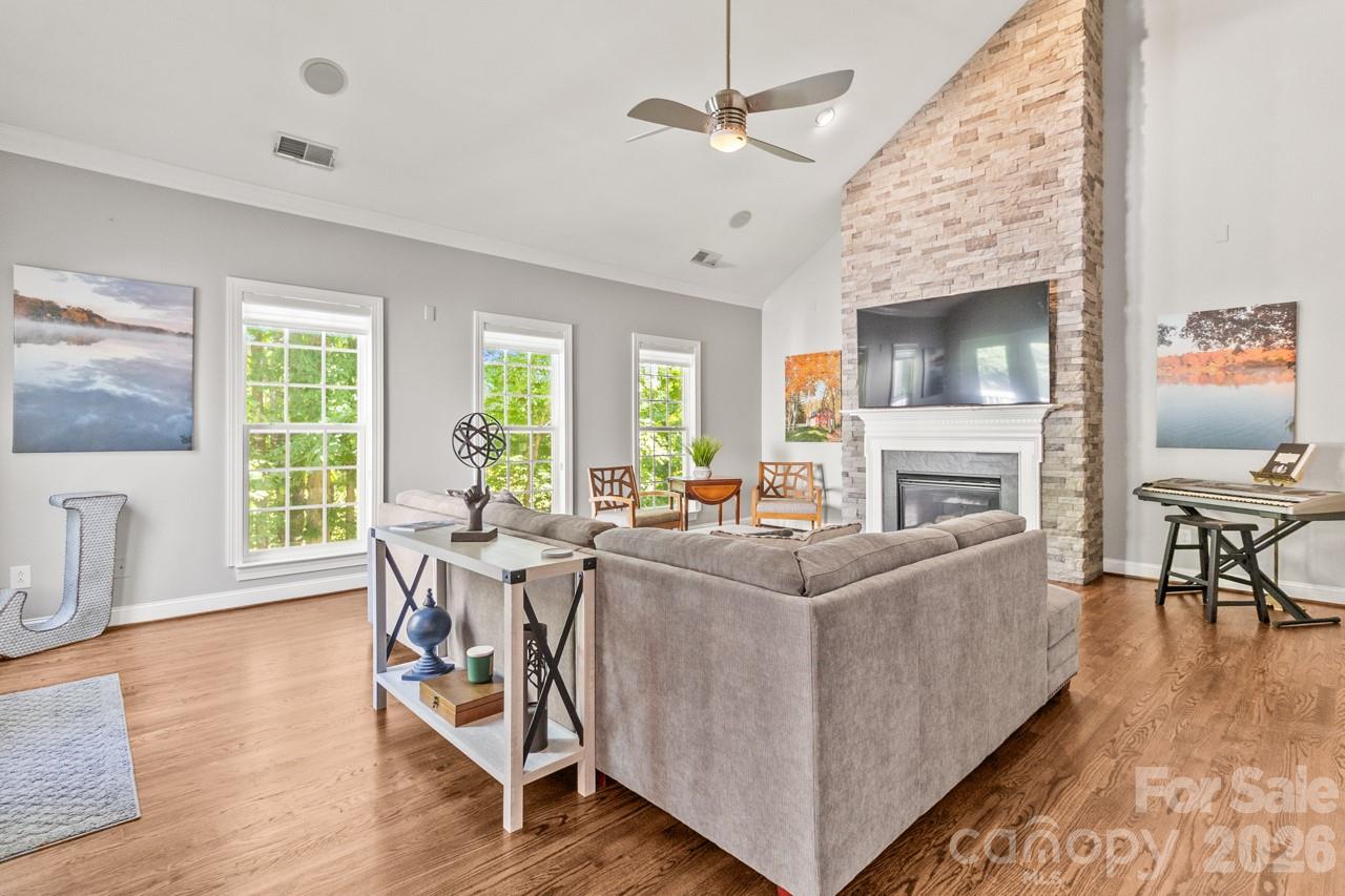 14509 Greenpoint Lane — Huntersville