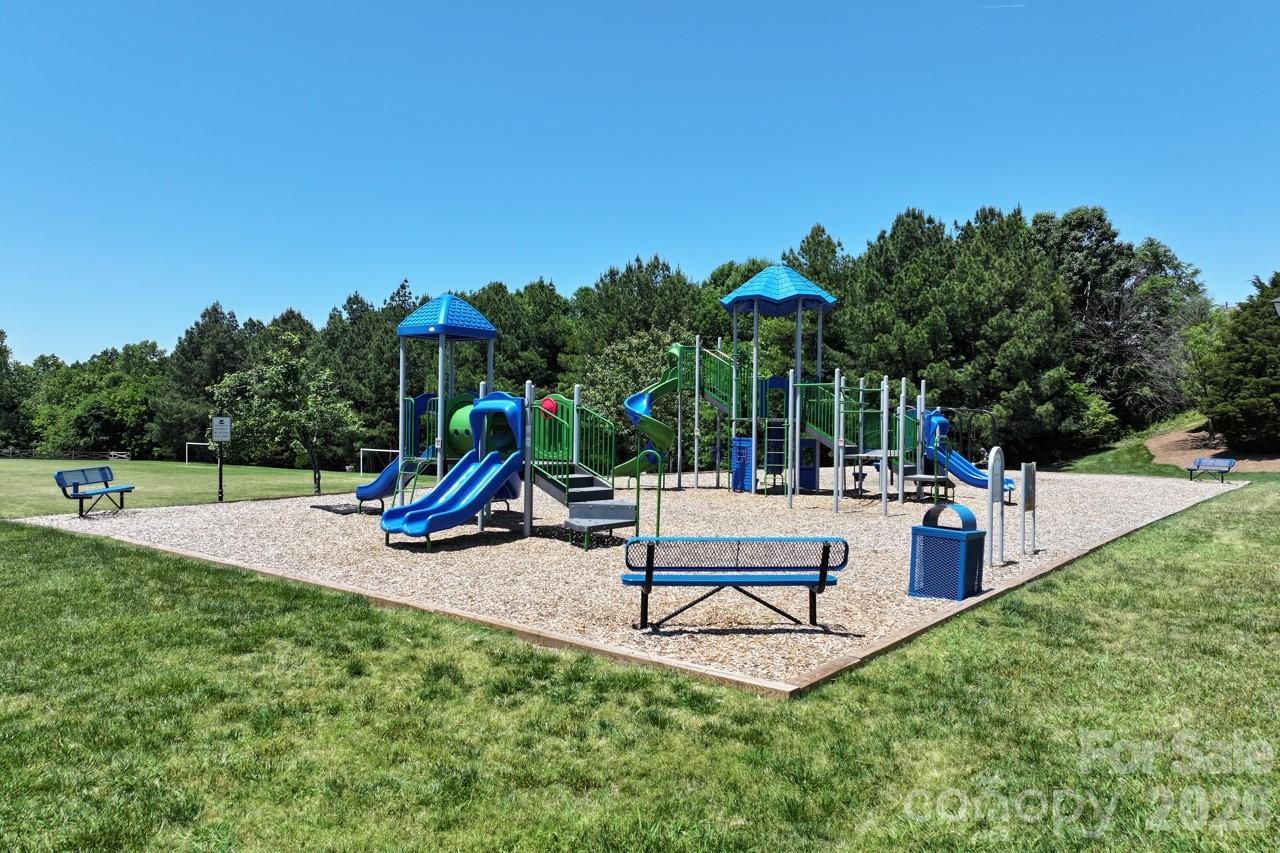 14509 Greenpoint Lane — Huntersville