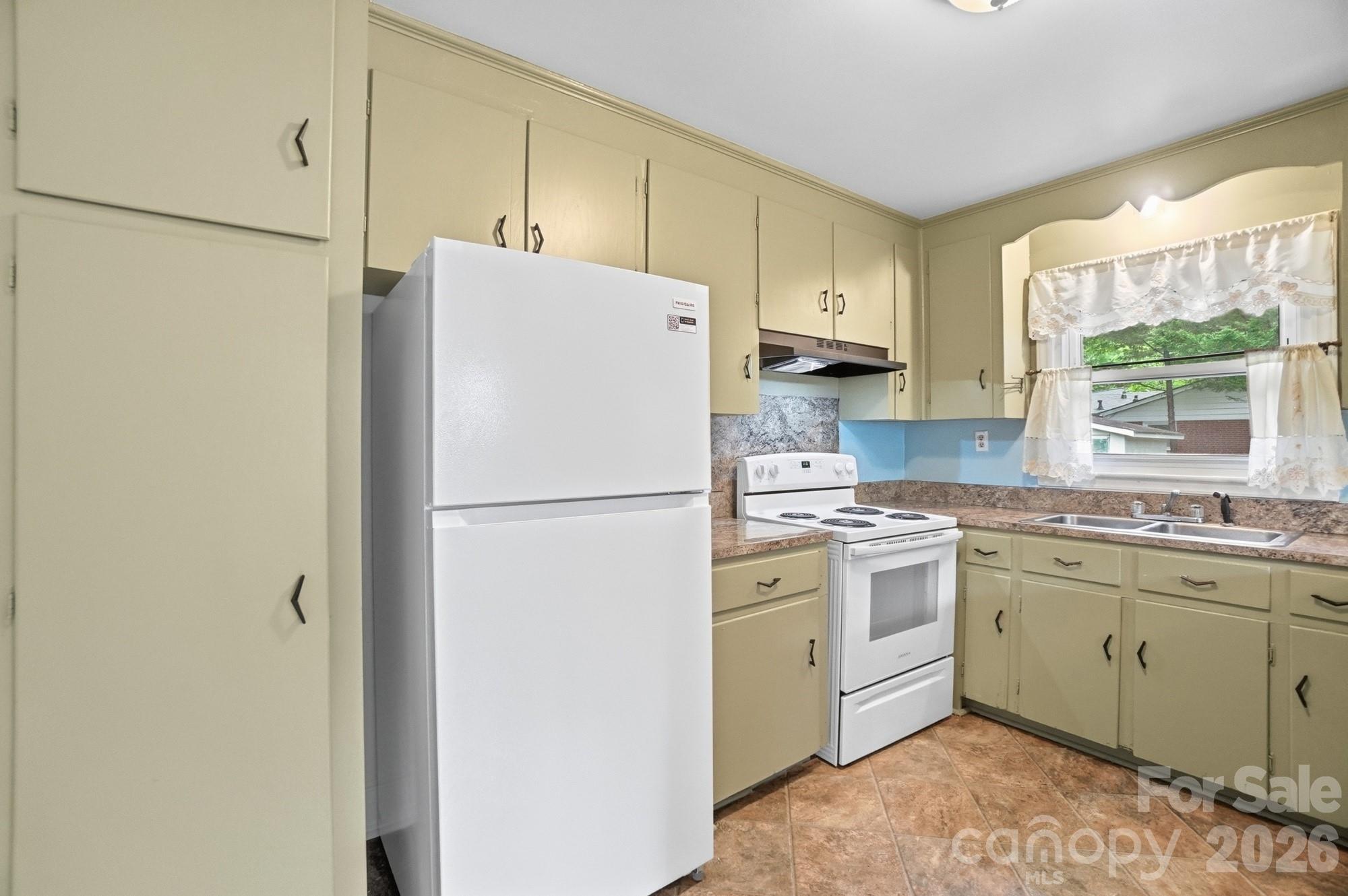 6239 Netherwood Drive — Charlotte