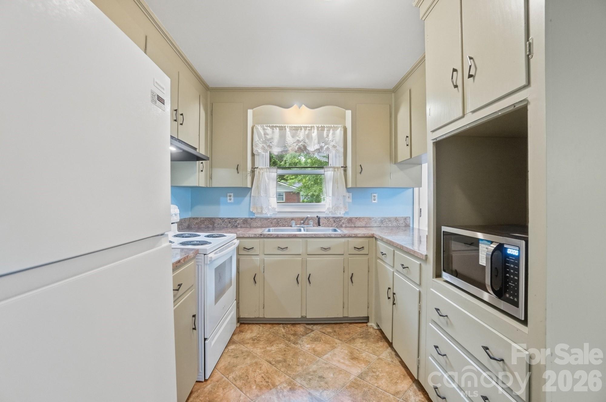 6239 Netherwood Drive — Charlotte