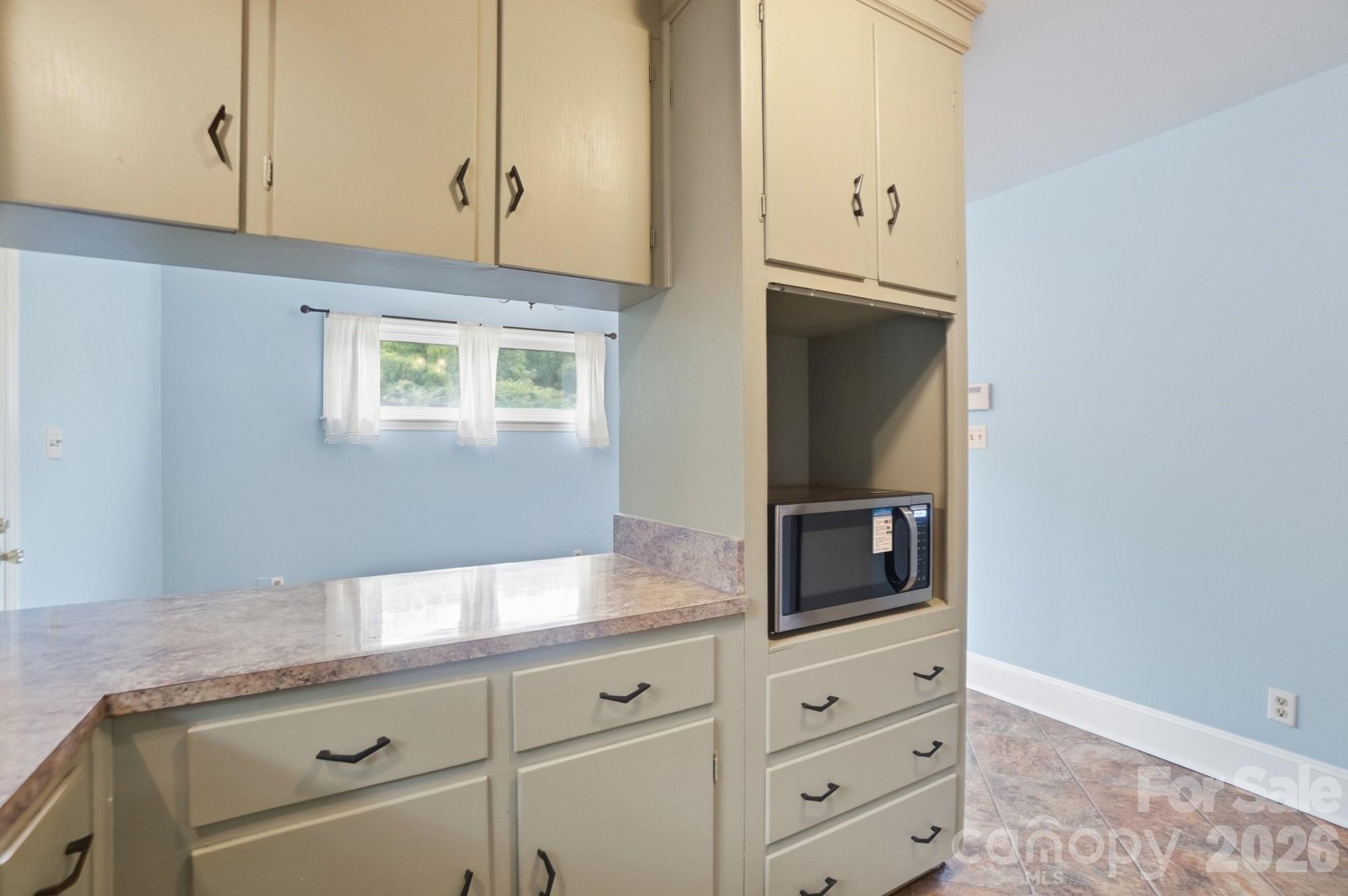 6239 Netherwood Drive — Charlotte