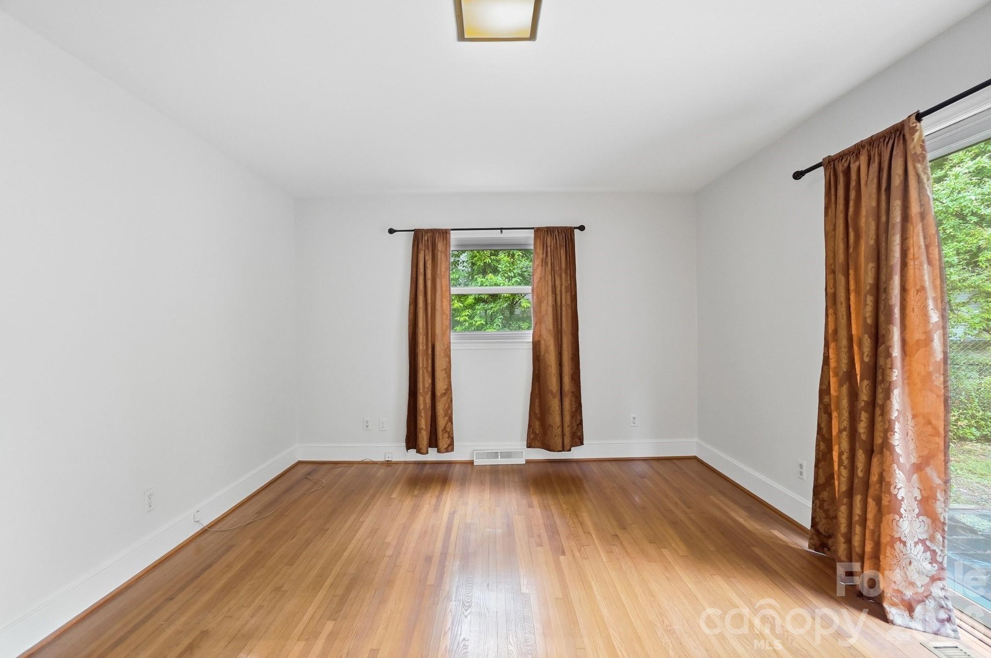 6239 Netherwood Drive — Charlotte