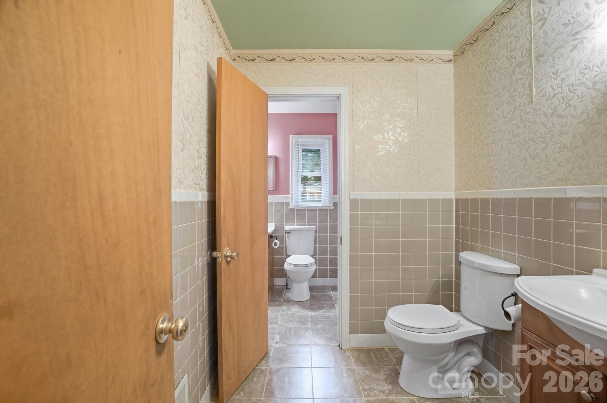 6239 Netherwood Drive — Charlotte