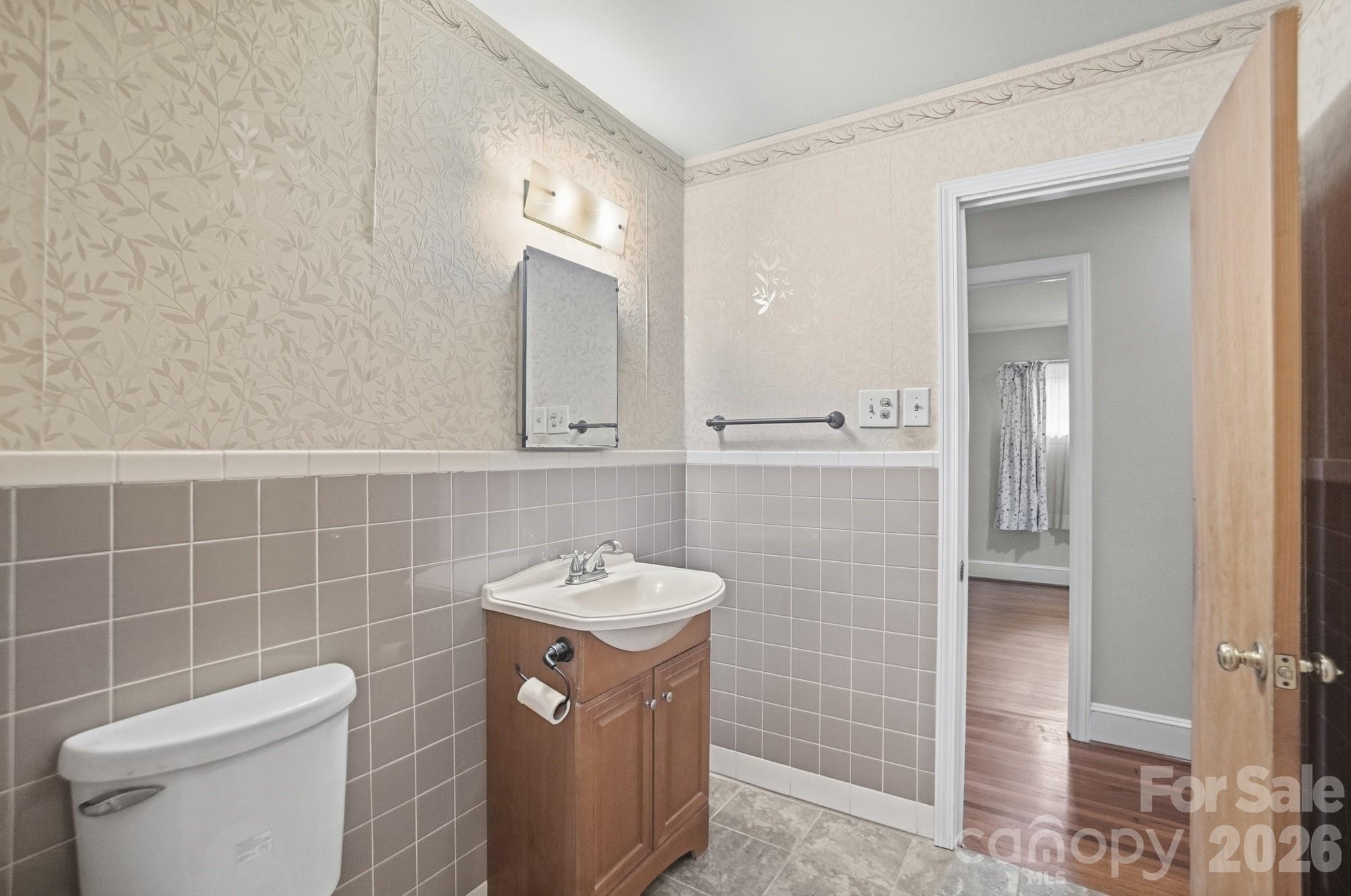 6239 Netherwood Drive — Charlotte