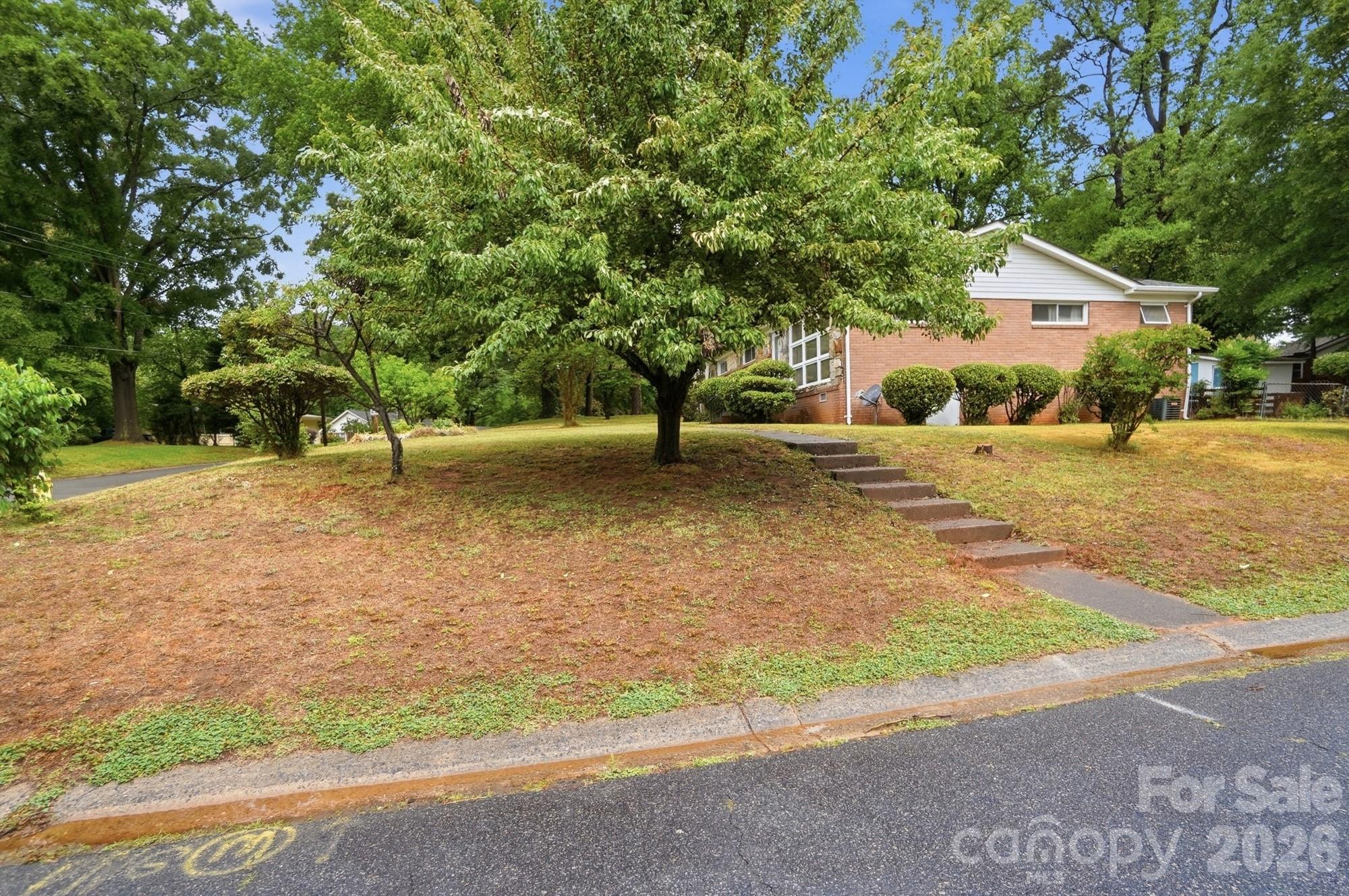 6239 Netherwood Drive — Charlotte