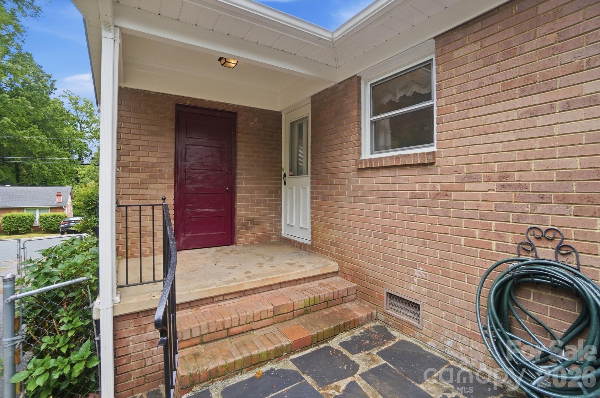 6239 Netherwood Drive — Charlotte