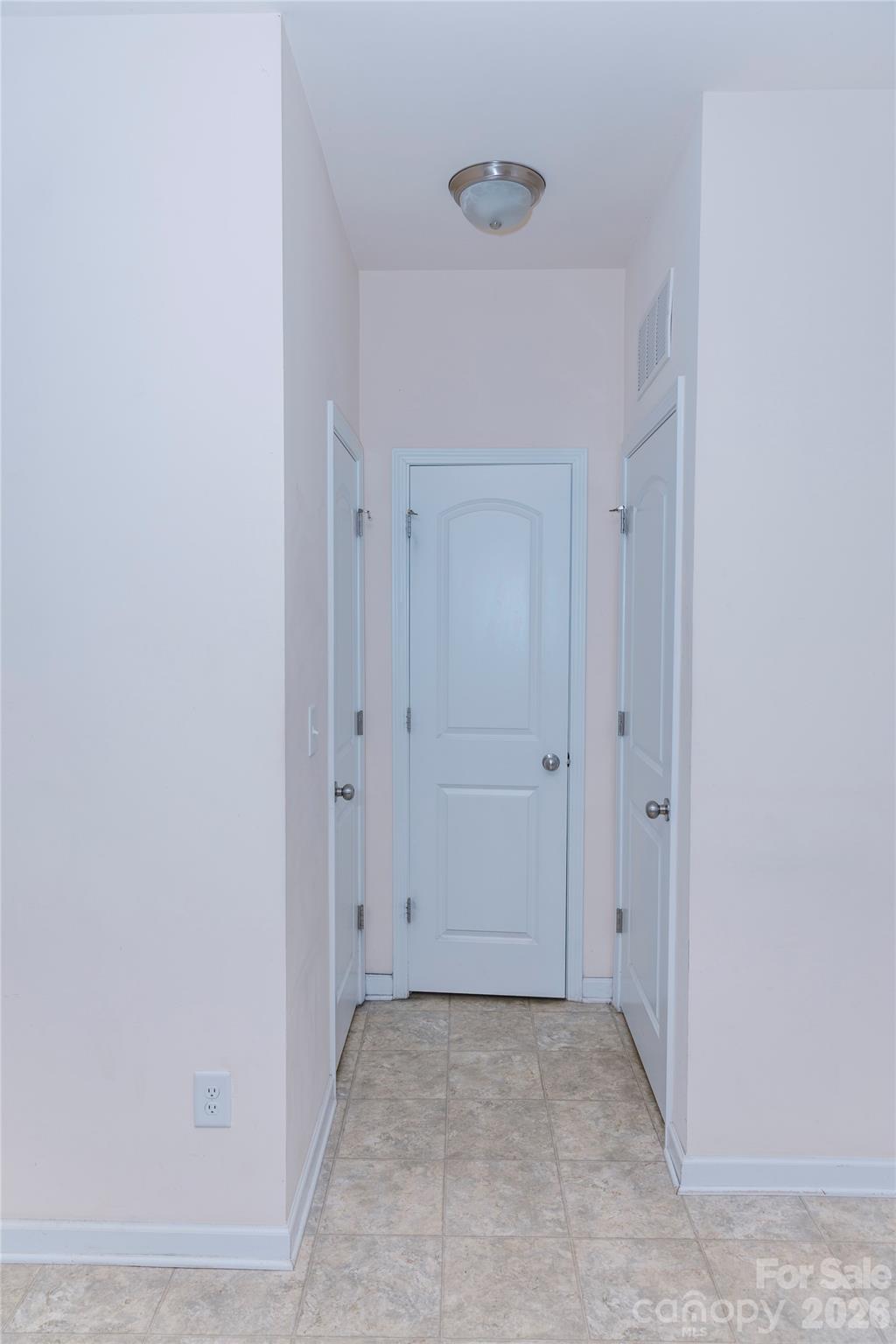 10443 Benfield Road — Charlotte