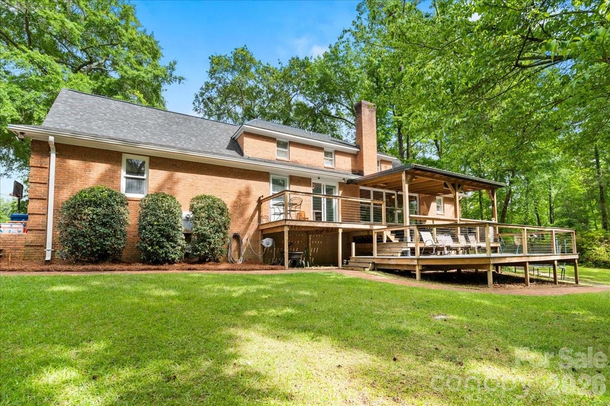 209 Fairway Road — Cheraw