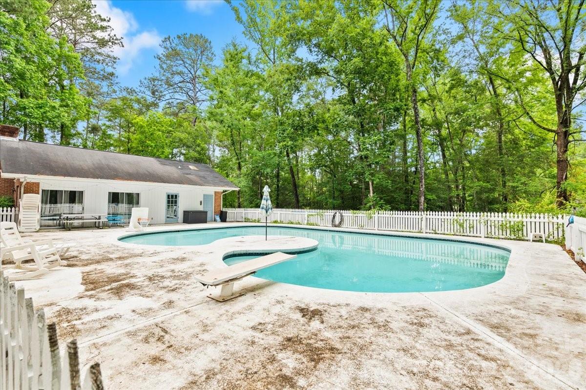 209 Fairway Road — Cheraw