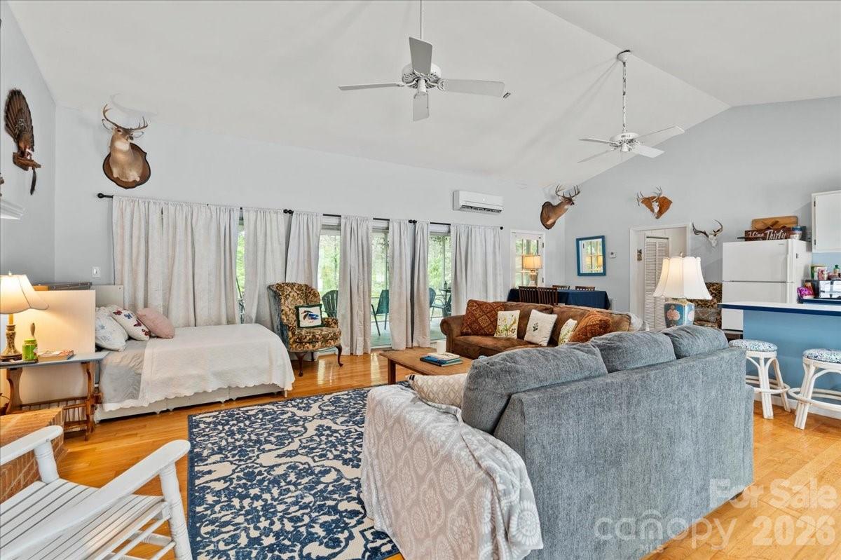 209 Fairway Road — Cheraw