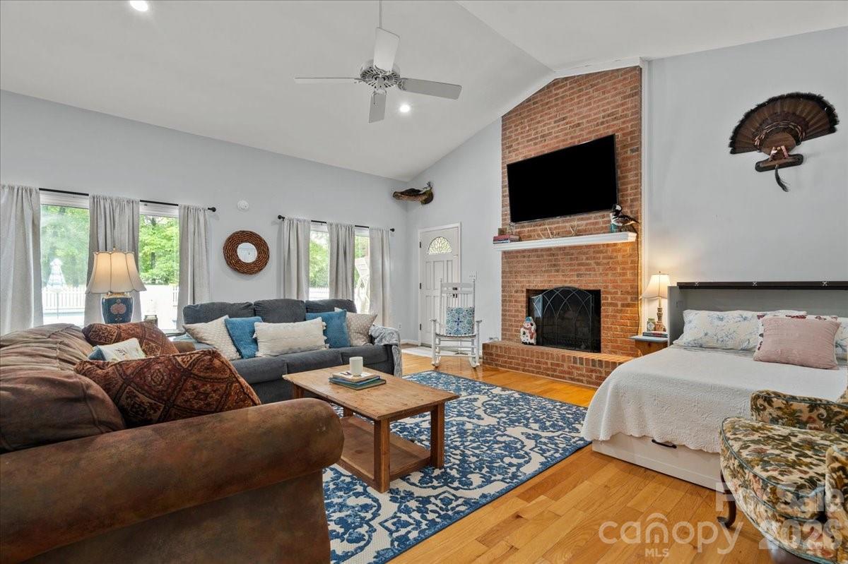 209 Fairway Road — Cheraw